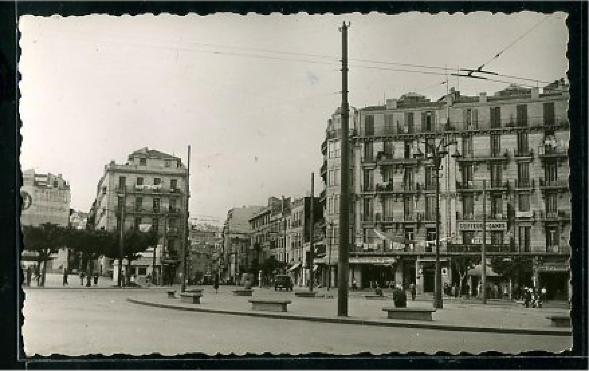 Alger - Rues  - Carrefour du champ de manoeuvre