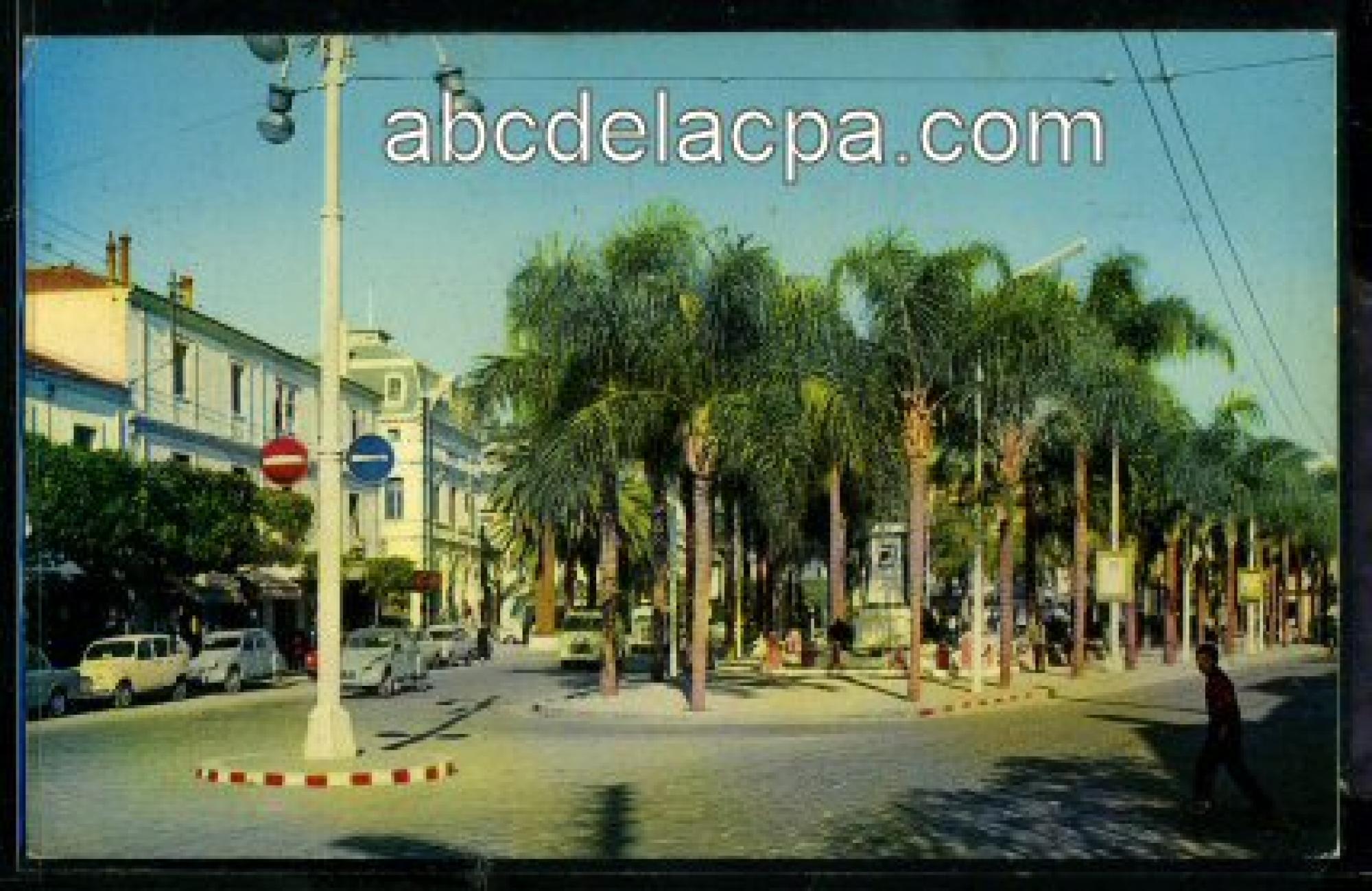 Alger - Rues  - Place de la République El Harrache