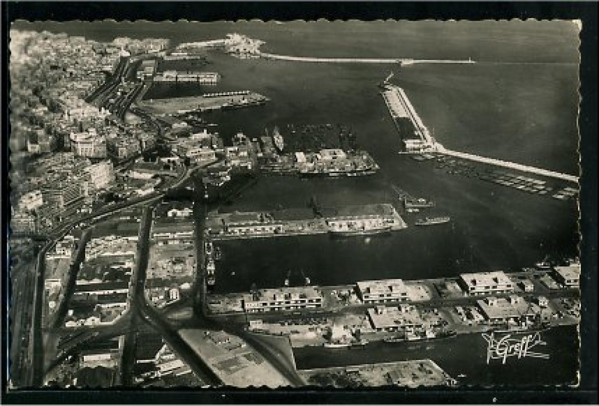 Alger - Le      Port  - Vue aérienne - Le port et la rade