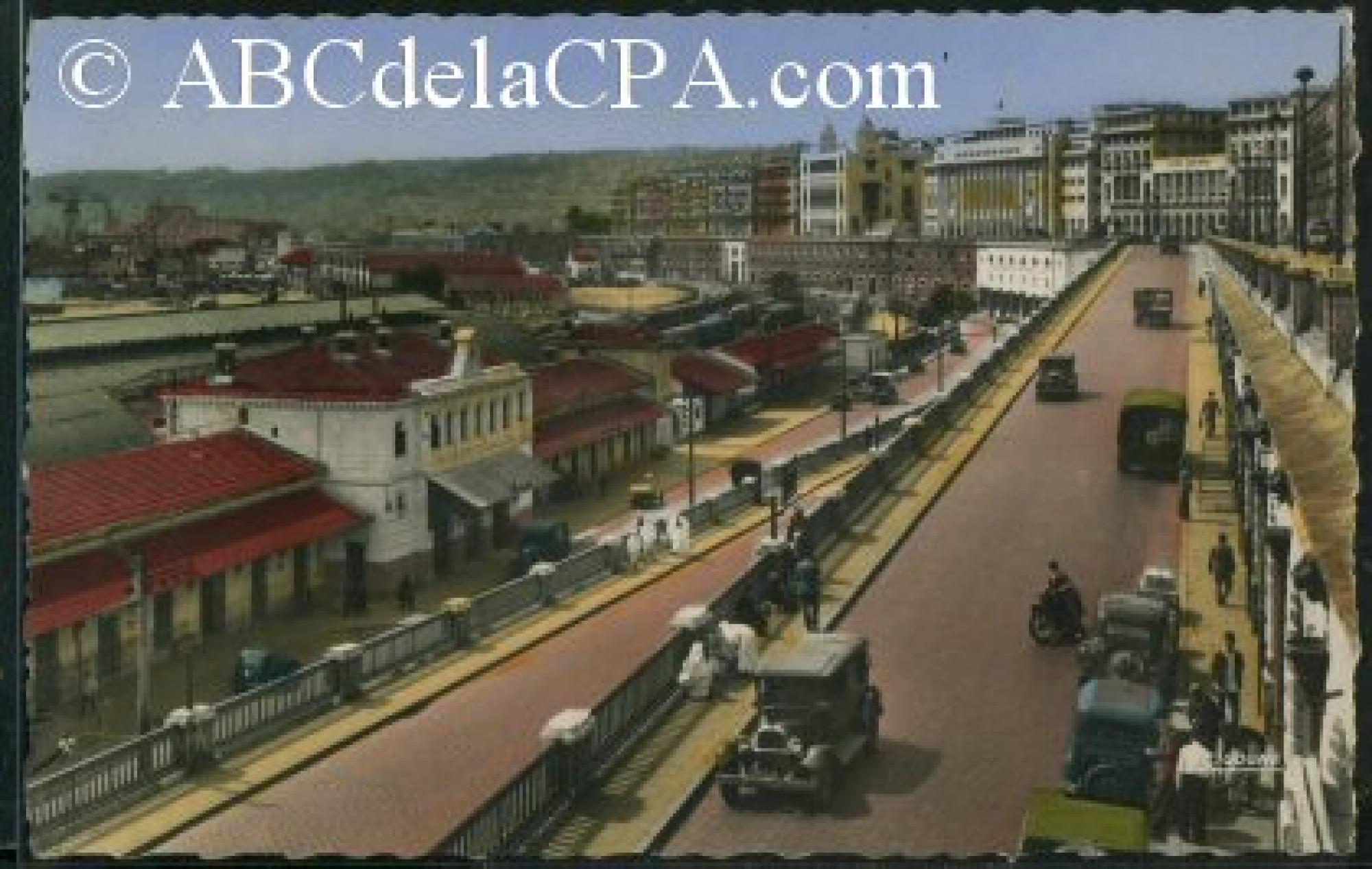 Alger - Le      Port  - La gare et la rampe Magenta