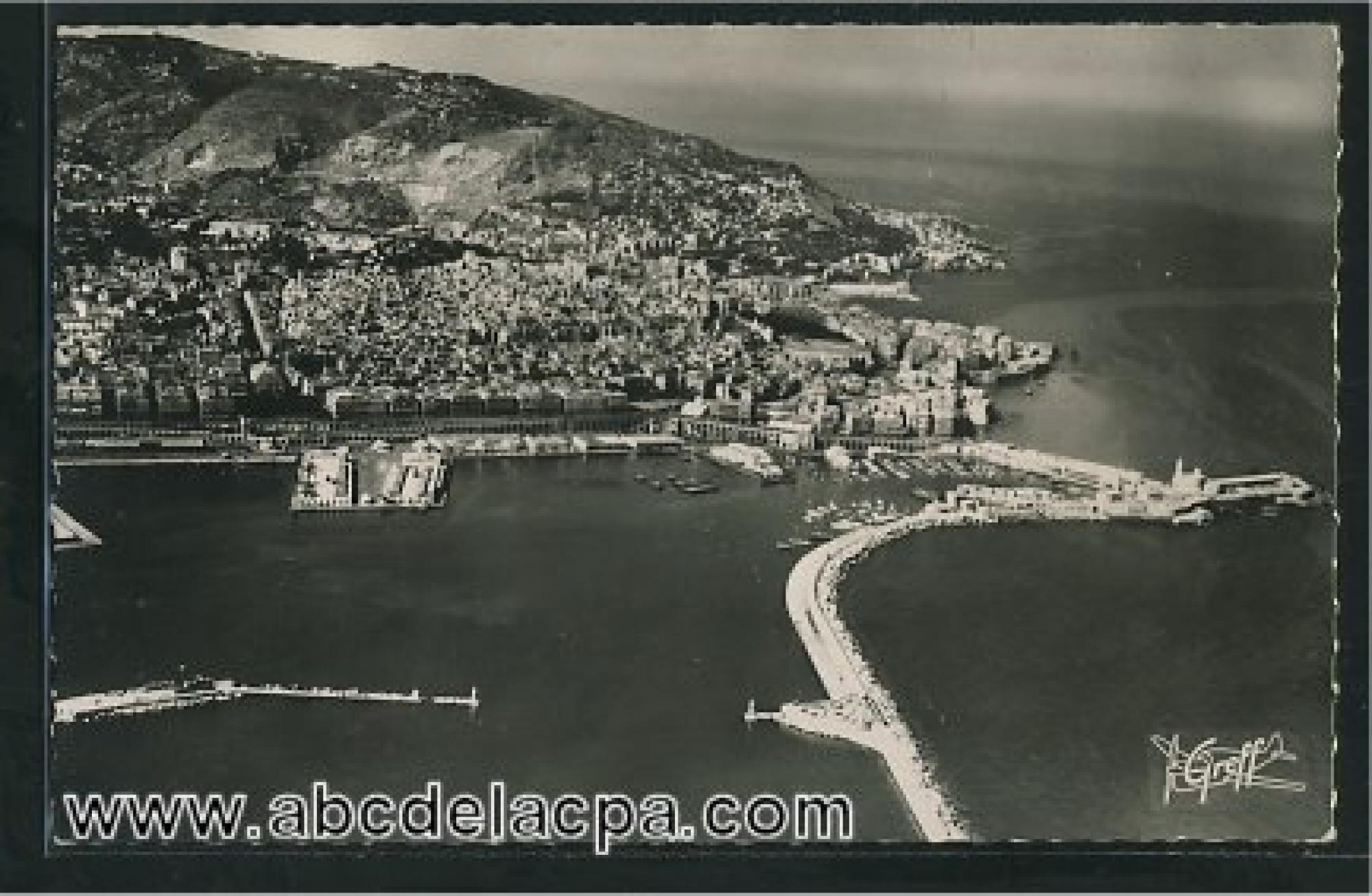 Alger - Vue      Générale  - Vue aérienne - L'amirauté, la jetée nord, le port, Notre Dame d'Afrique, Saint Eugène