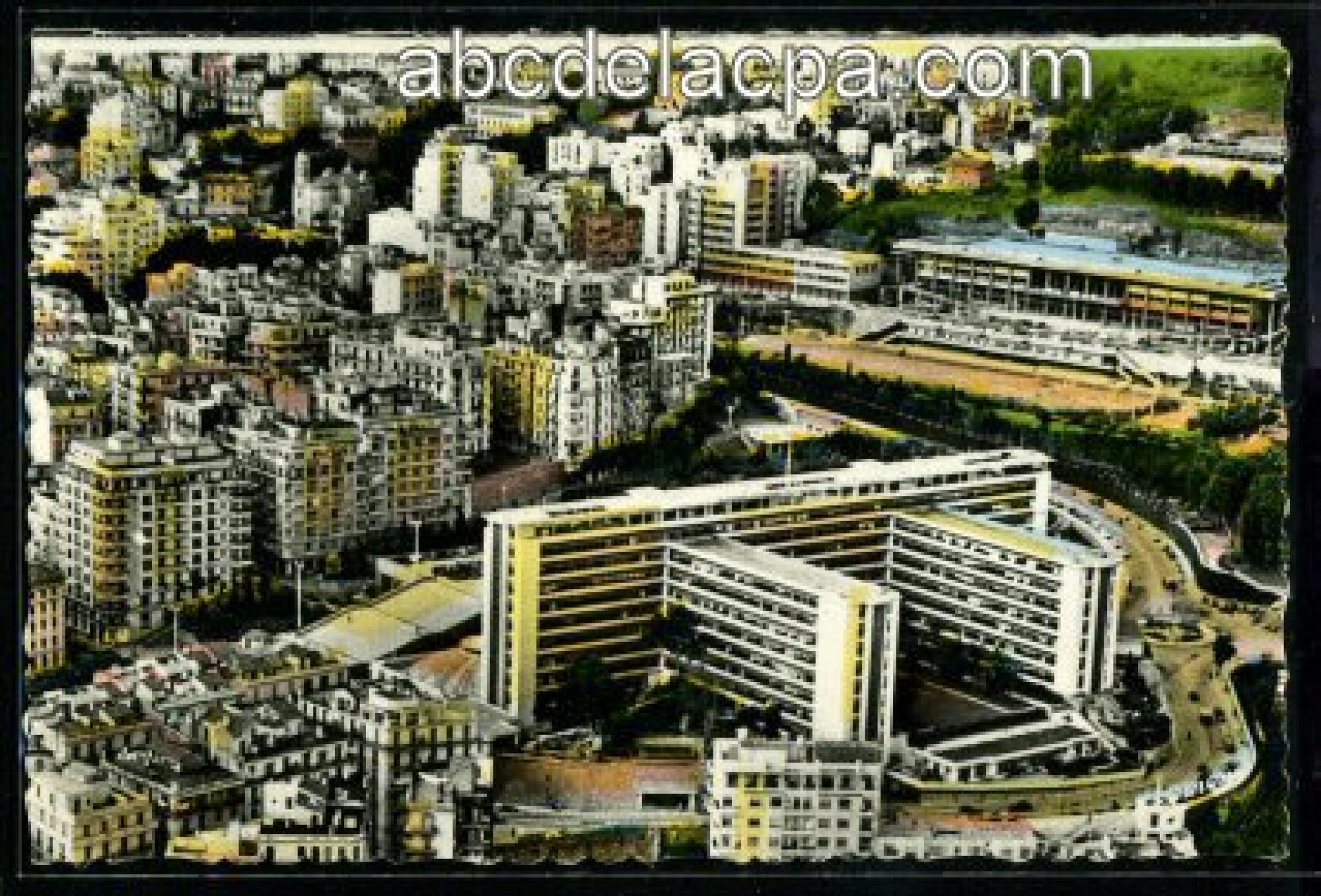 Alger - Vue      Générale  - Vue générale - Le gouvernement général - Le stade Leclerc