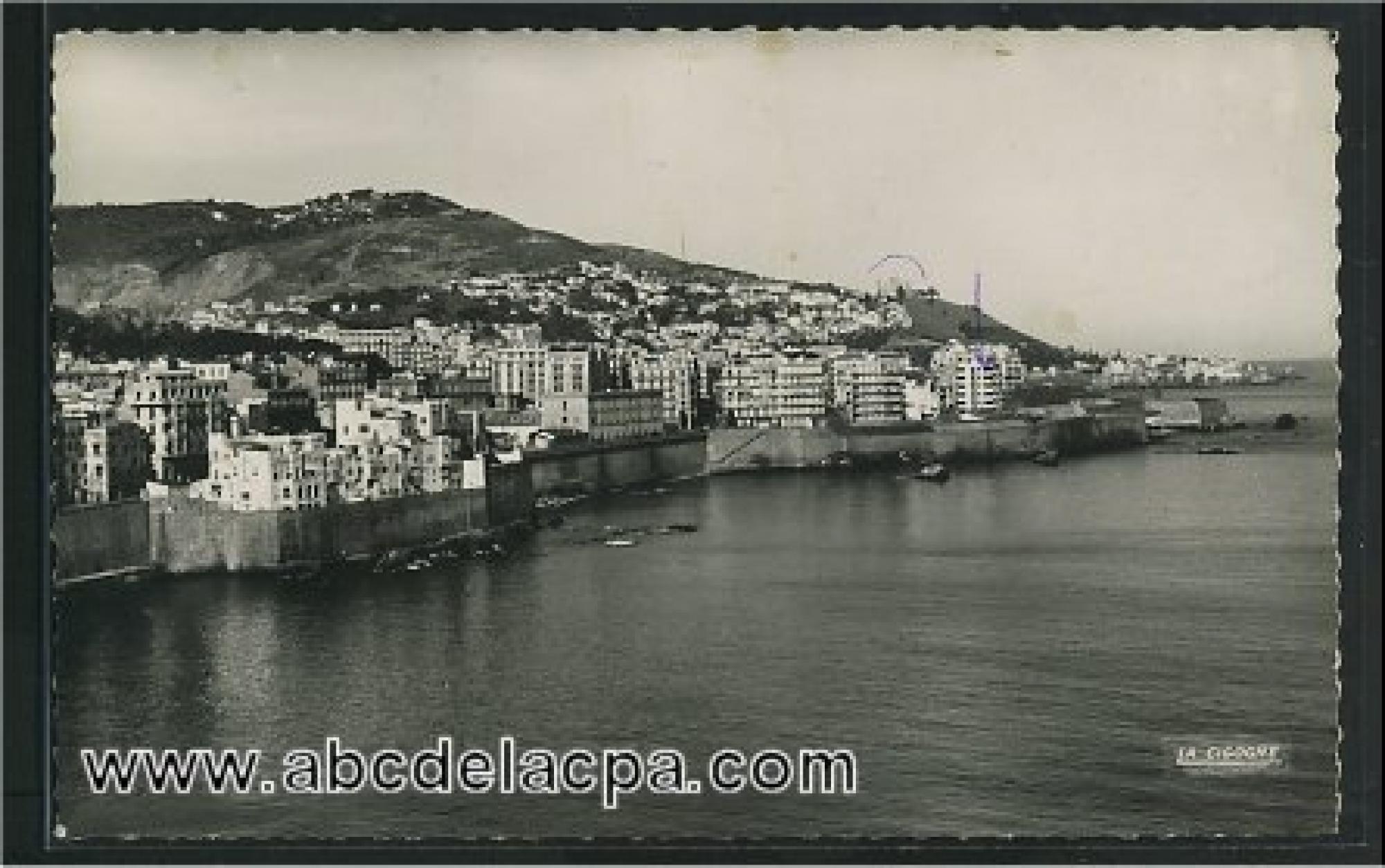 Alger - Bab el      Oued  - Vue générale sur Bab el Oued et Notre Dame d'Afrique