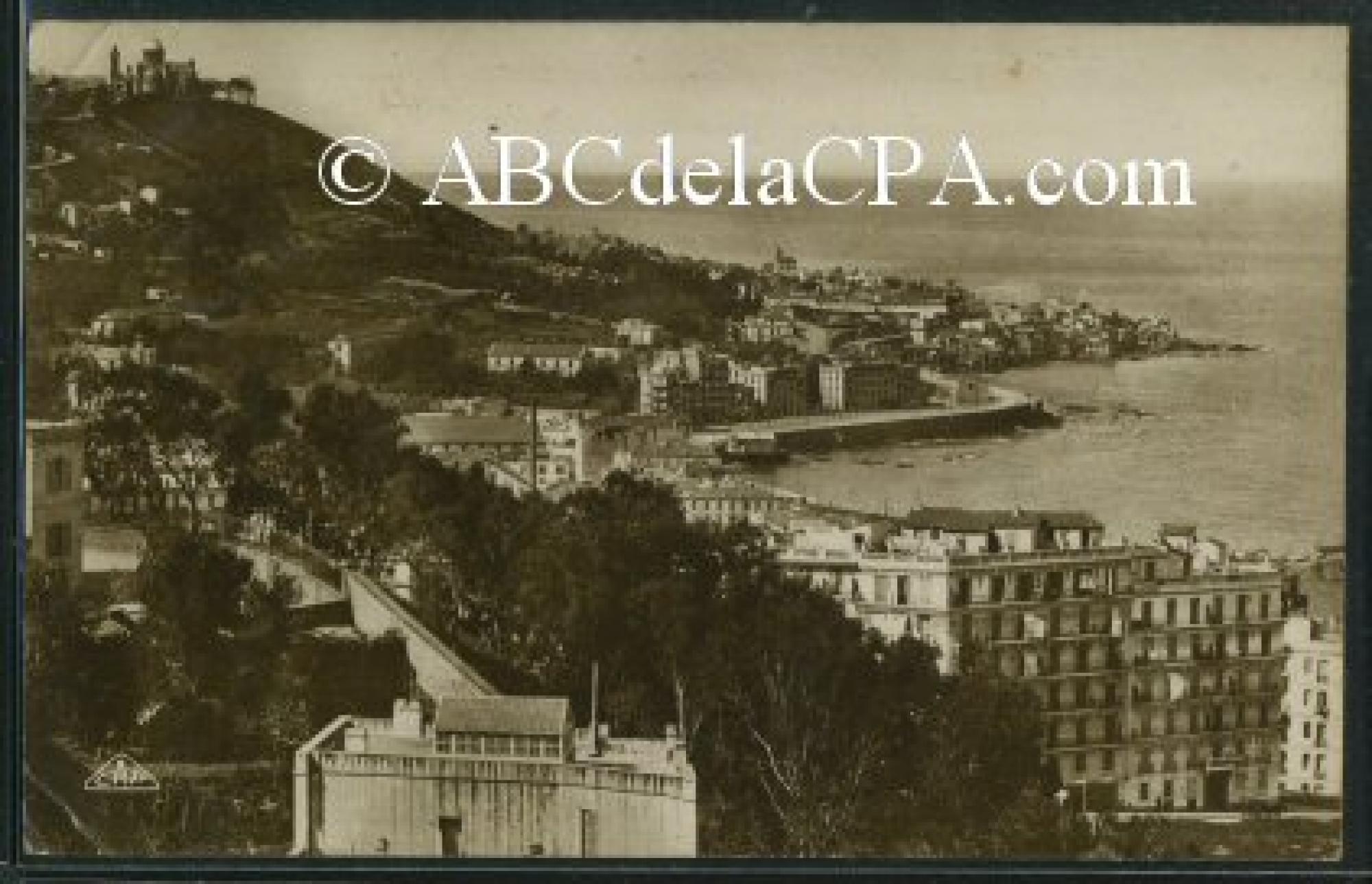 Alger - Bab el      Oued  - Vue sur Bab el Oued et Notre-Dame d'Afrique