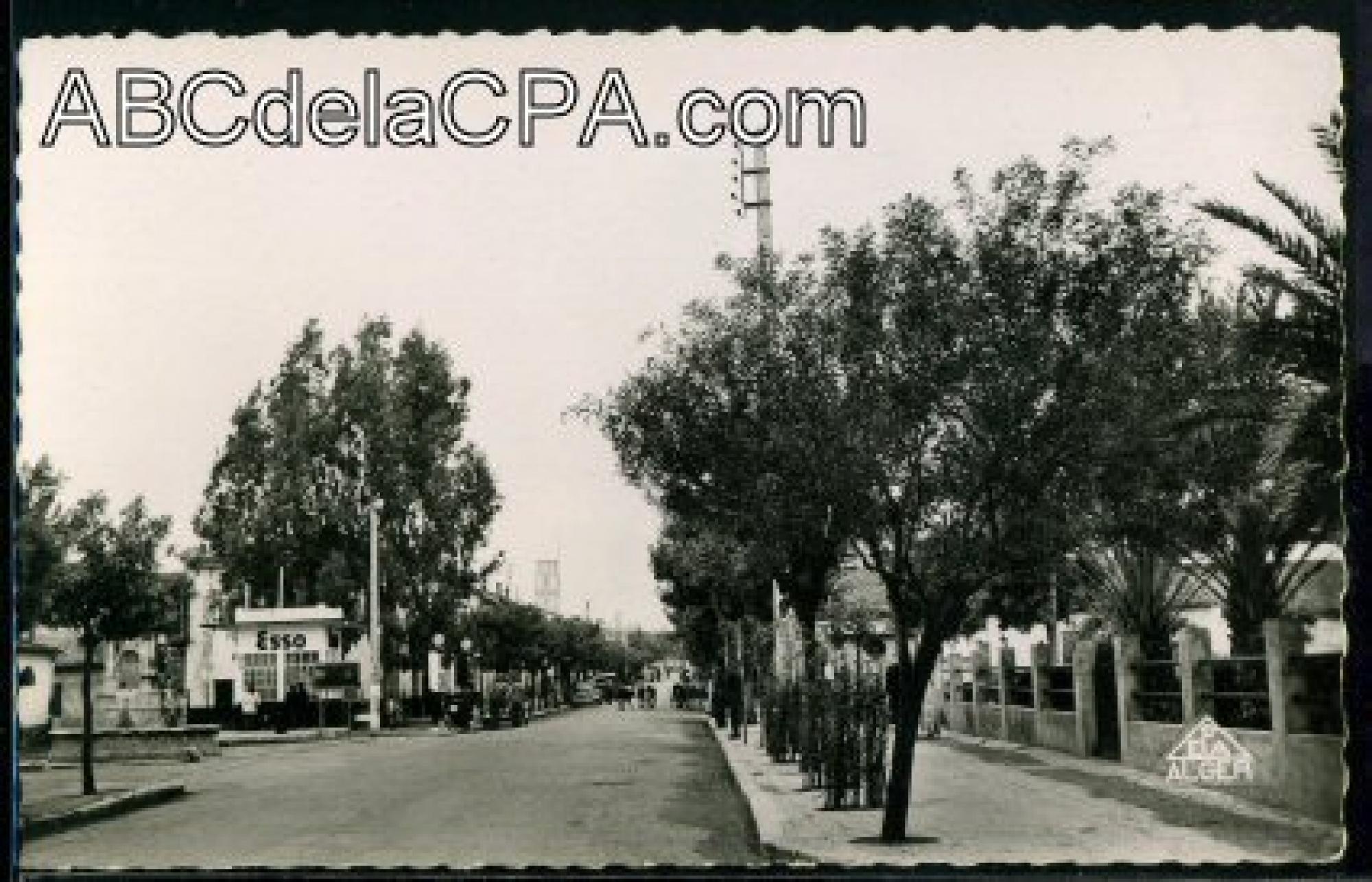 Arrouch (El)  - Square et rue principale