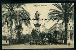 Bône - Rues  - la statue thiers