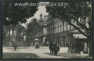 Bône - Rues  - place de théâtre
