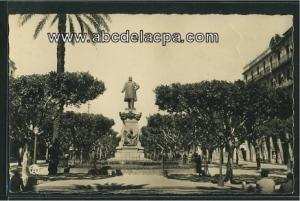 Bône - Rues  - le cours bertagna et la statue thiers