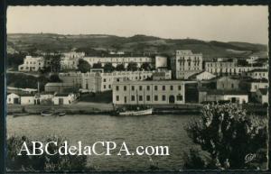 Cherchell  - le port devant la douane