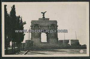 Constantine -      Rues  - le monument aux morts