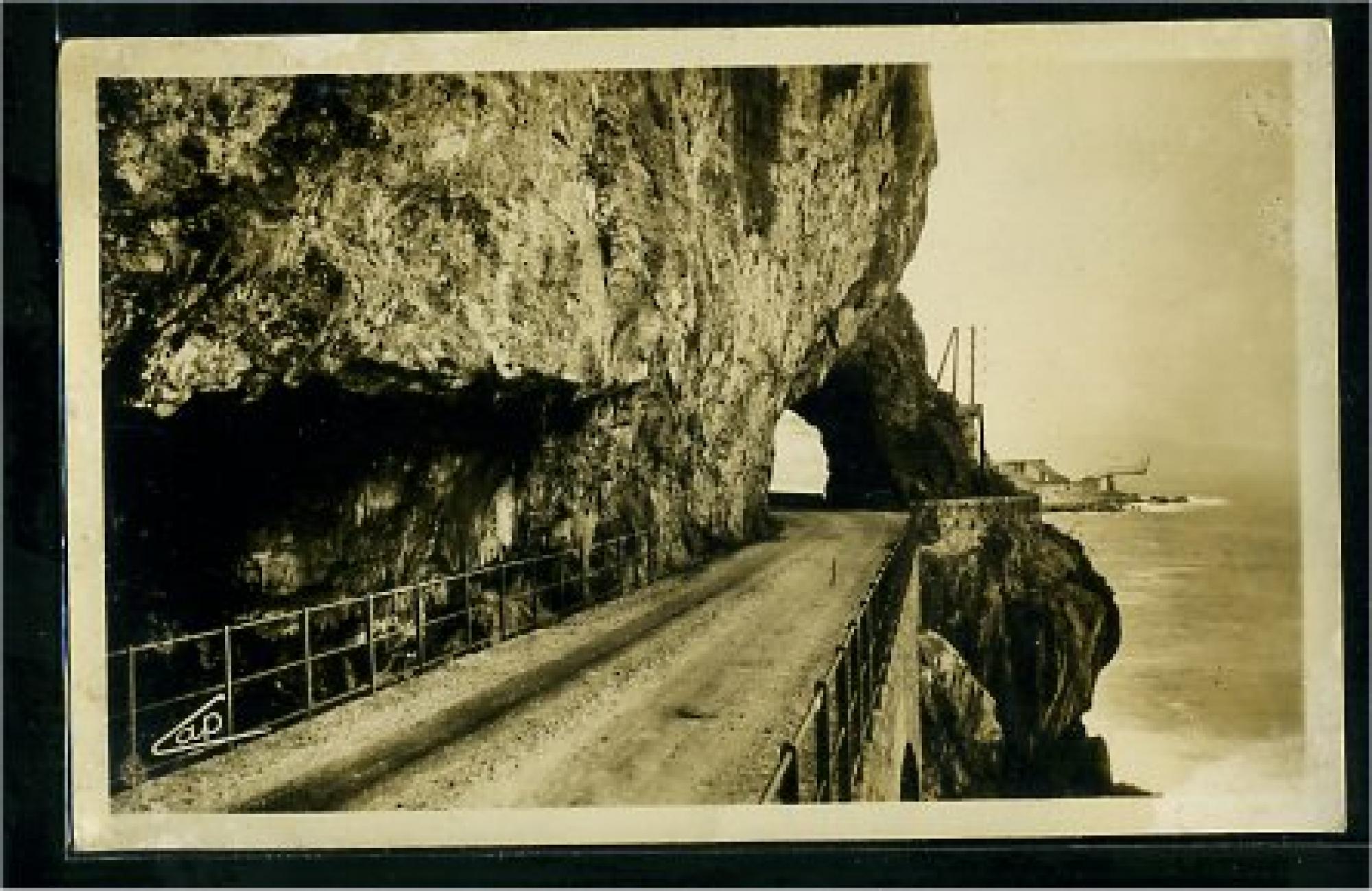 Bejaïa (Bougie)  - Route de Djidjelli à Bougie - Le pont des grandes falaises