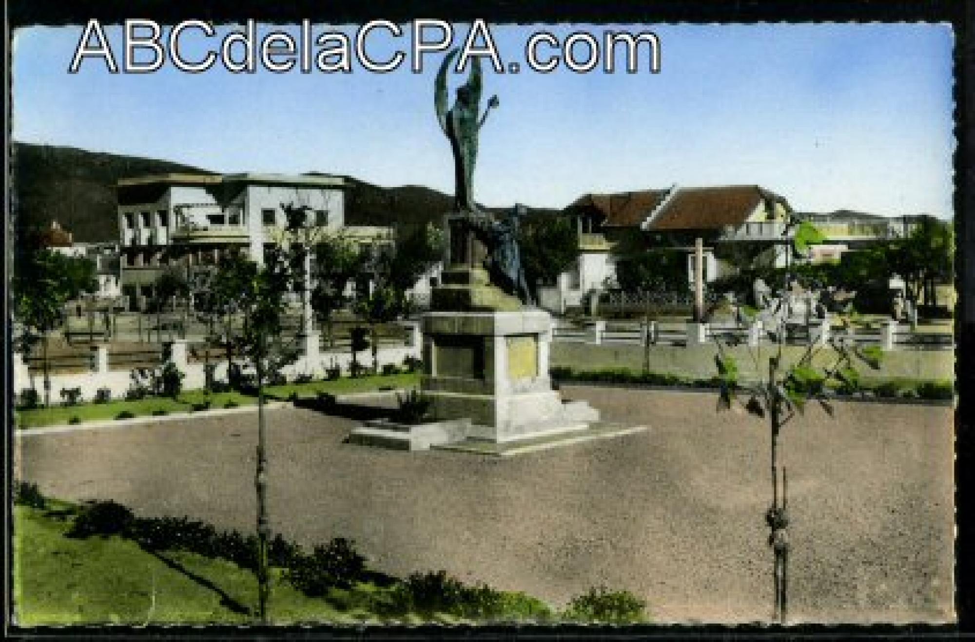 Batna  - monument aux morts