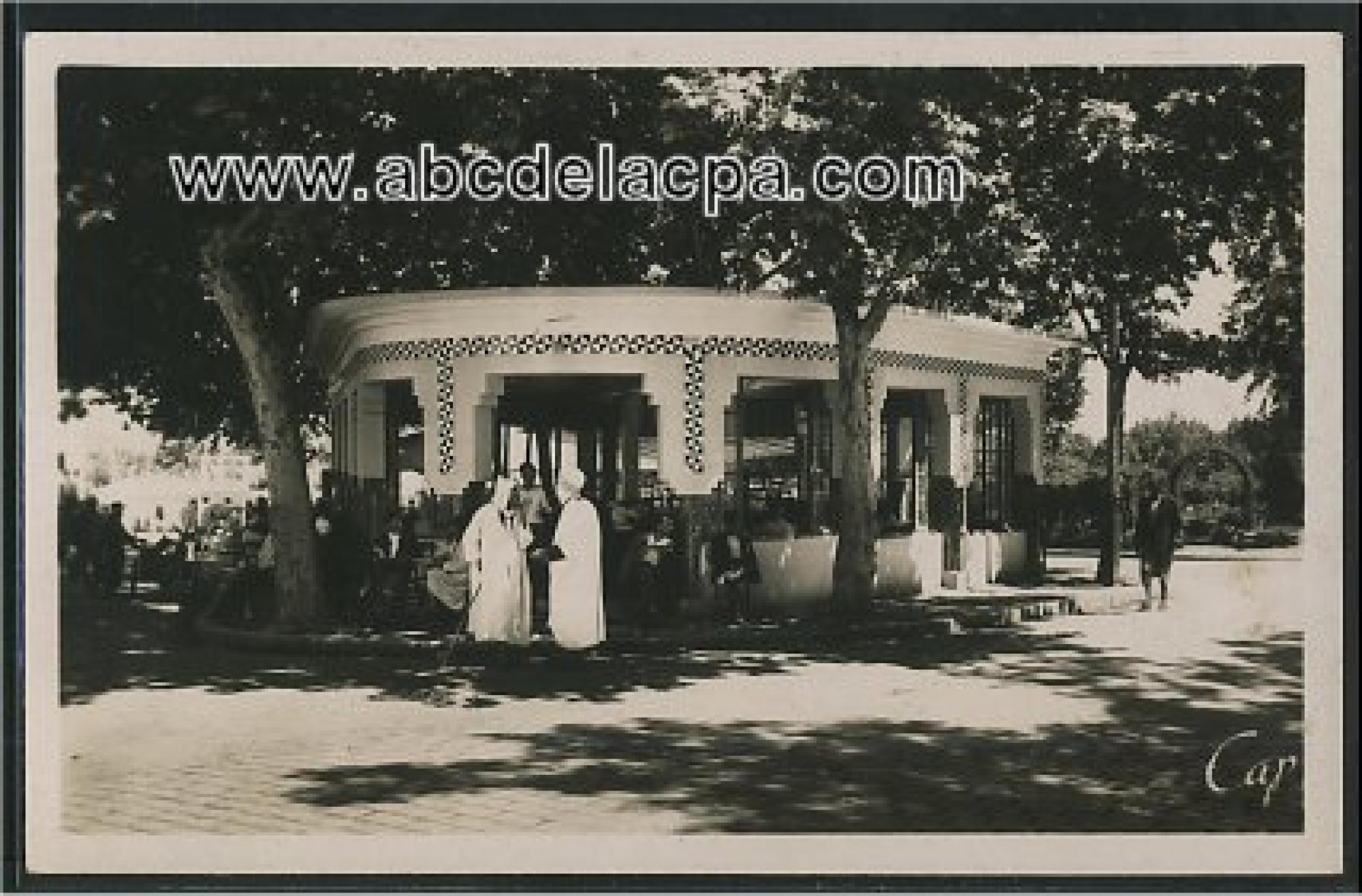 Blida -  Bâtiments  - café arabe de la place joffre
