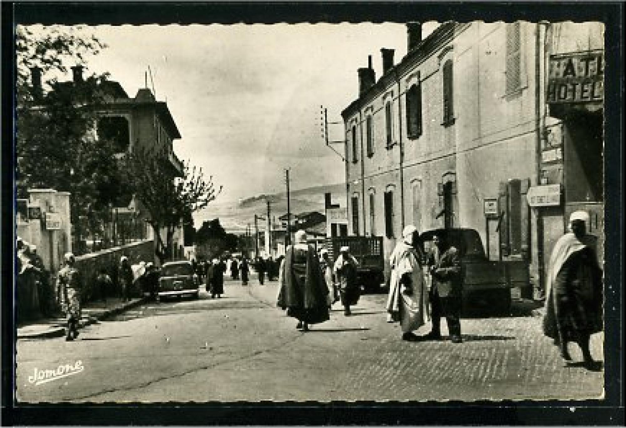 Boghari  - route de boghar