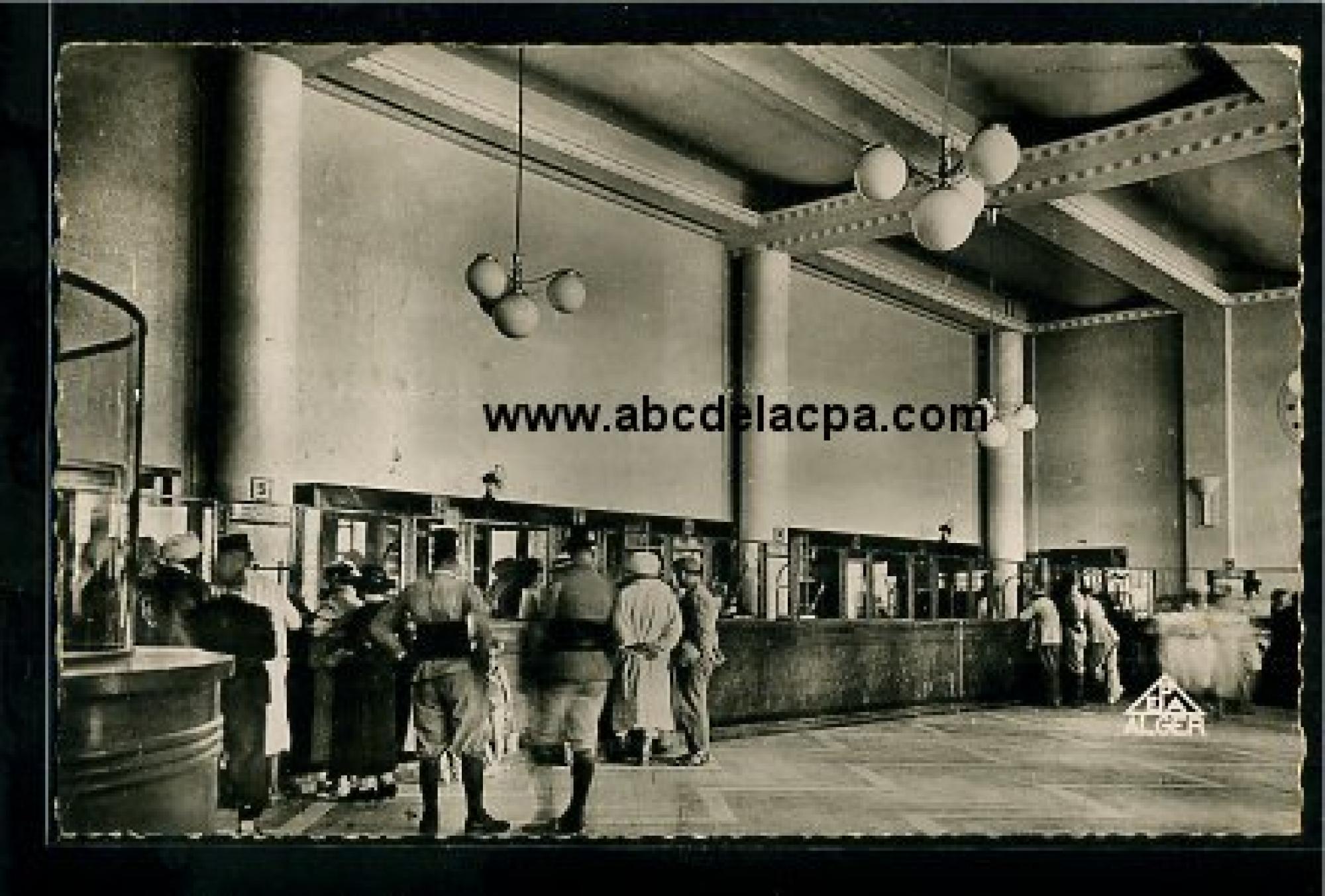 Bône -      Bâtiments  - intérieur de la grande poste