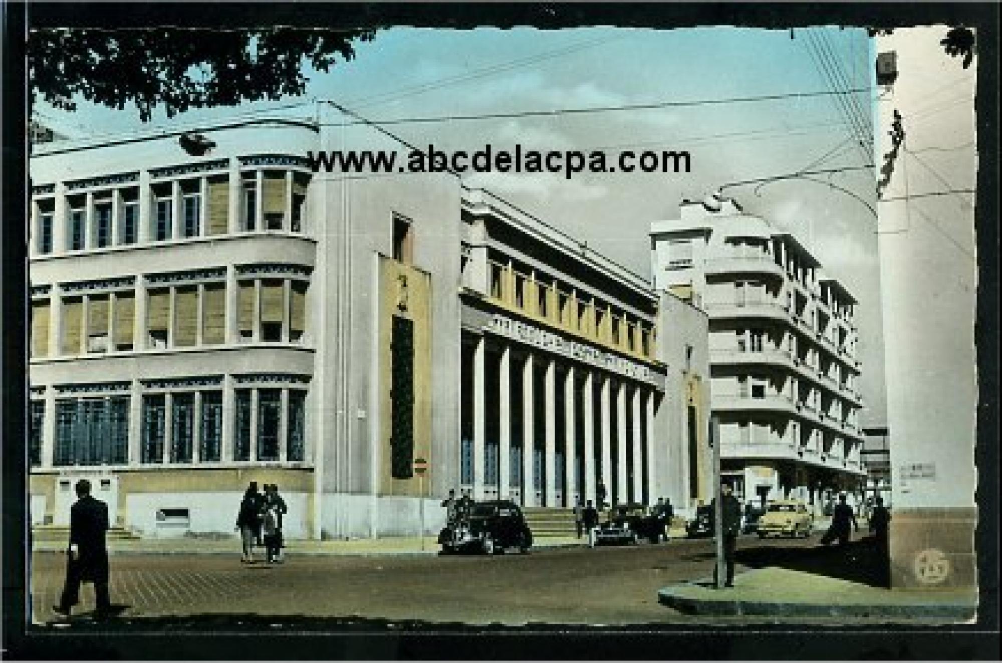 Bône -      Bâtiments  - l'hôtel des postes