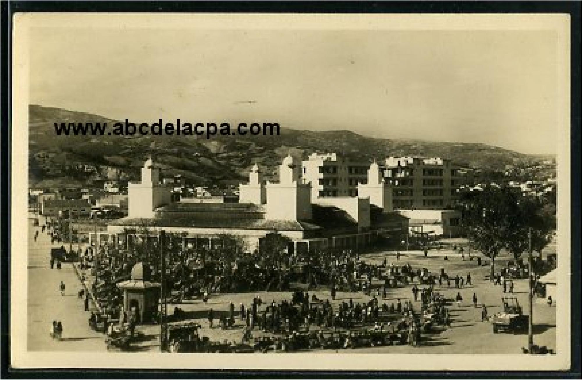 Bône - Rues  - place du marché arabe
