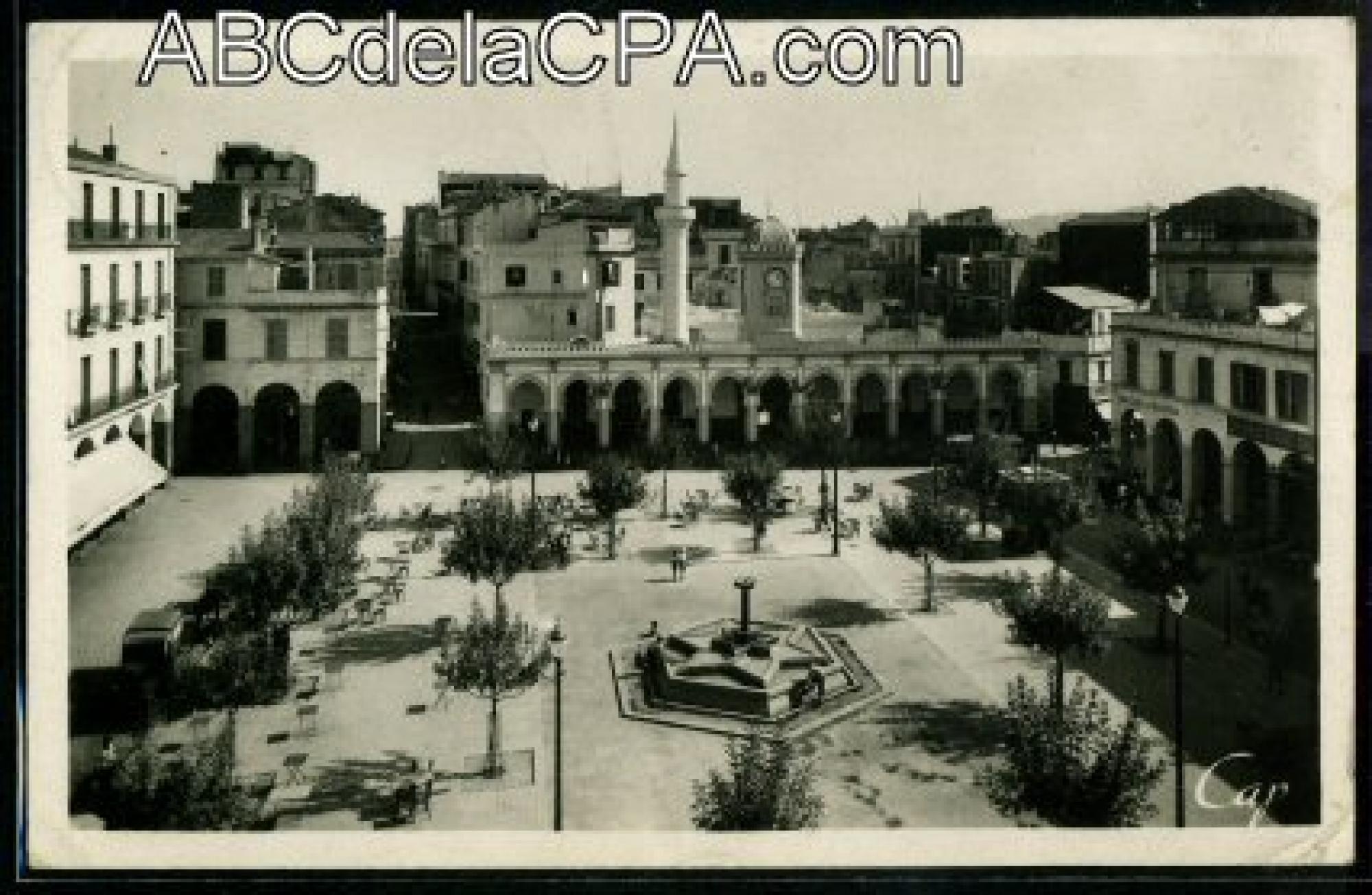 Bône - Rues  - la place d'armes