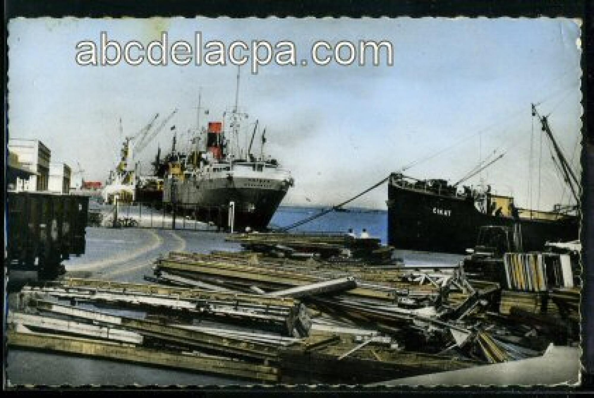 Bône - Le      Port  - les quais nord