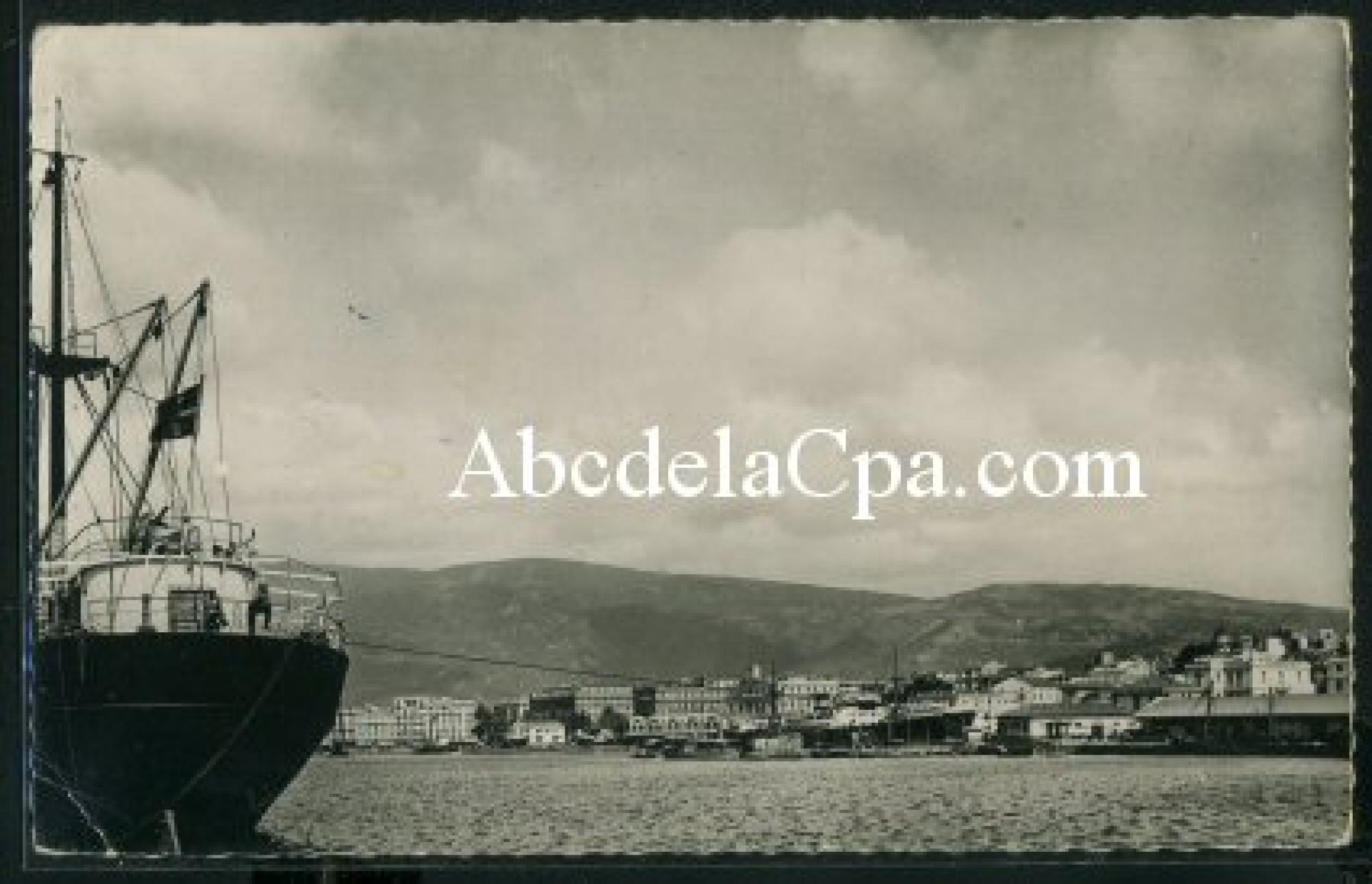 Bône - Le      Port  - un coin du port vers la ville