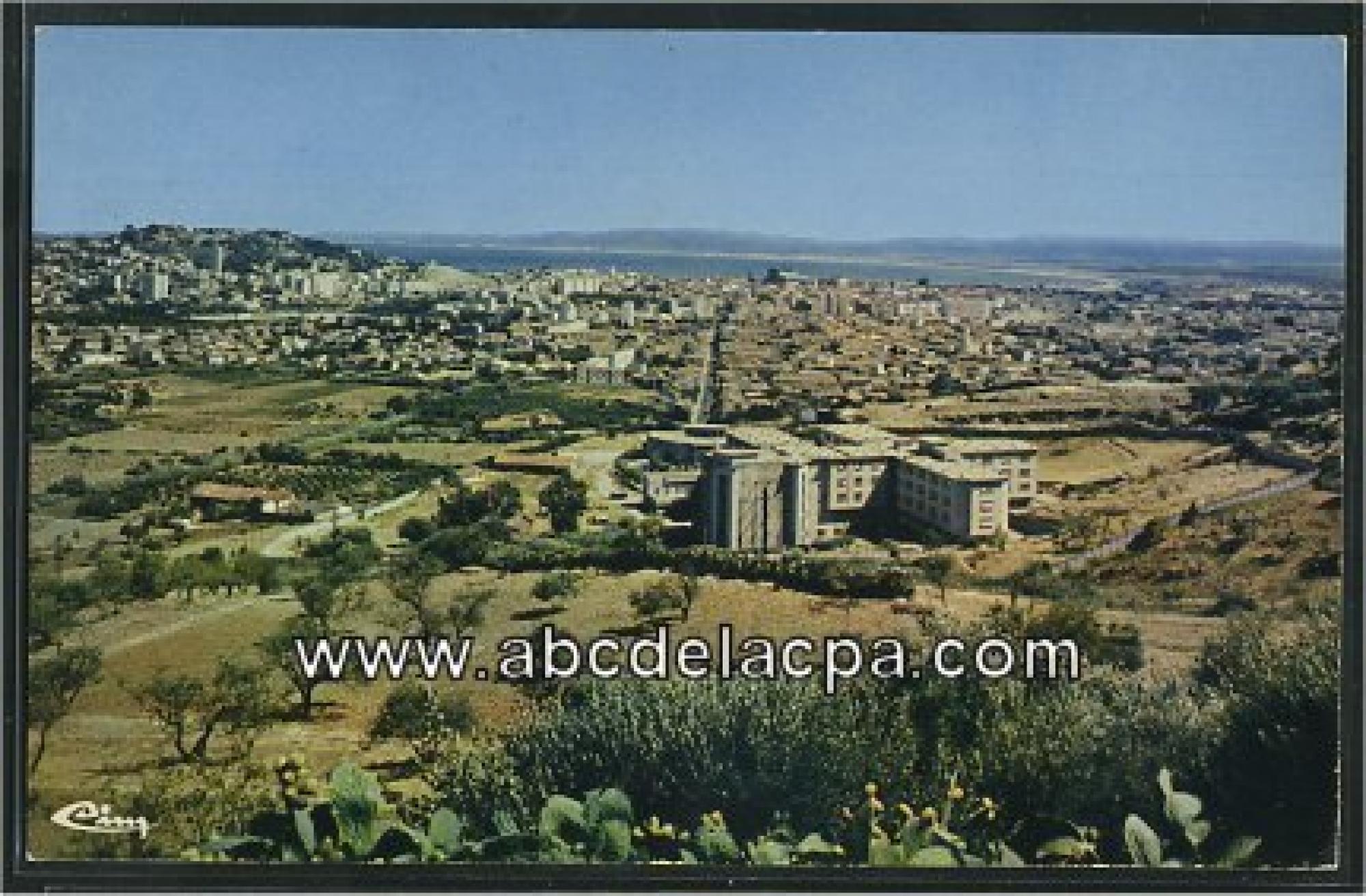 Bône -      Vues générales  - annaban ex-bône - vue générale - au premier plan, nouvel hôpital