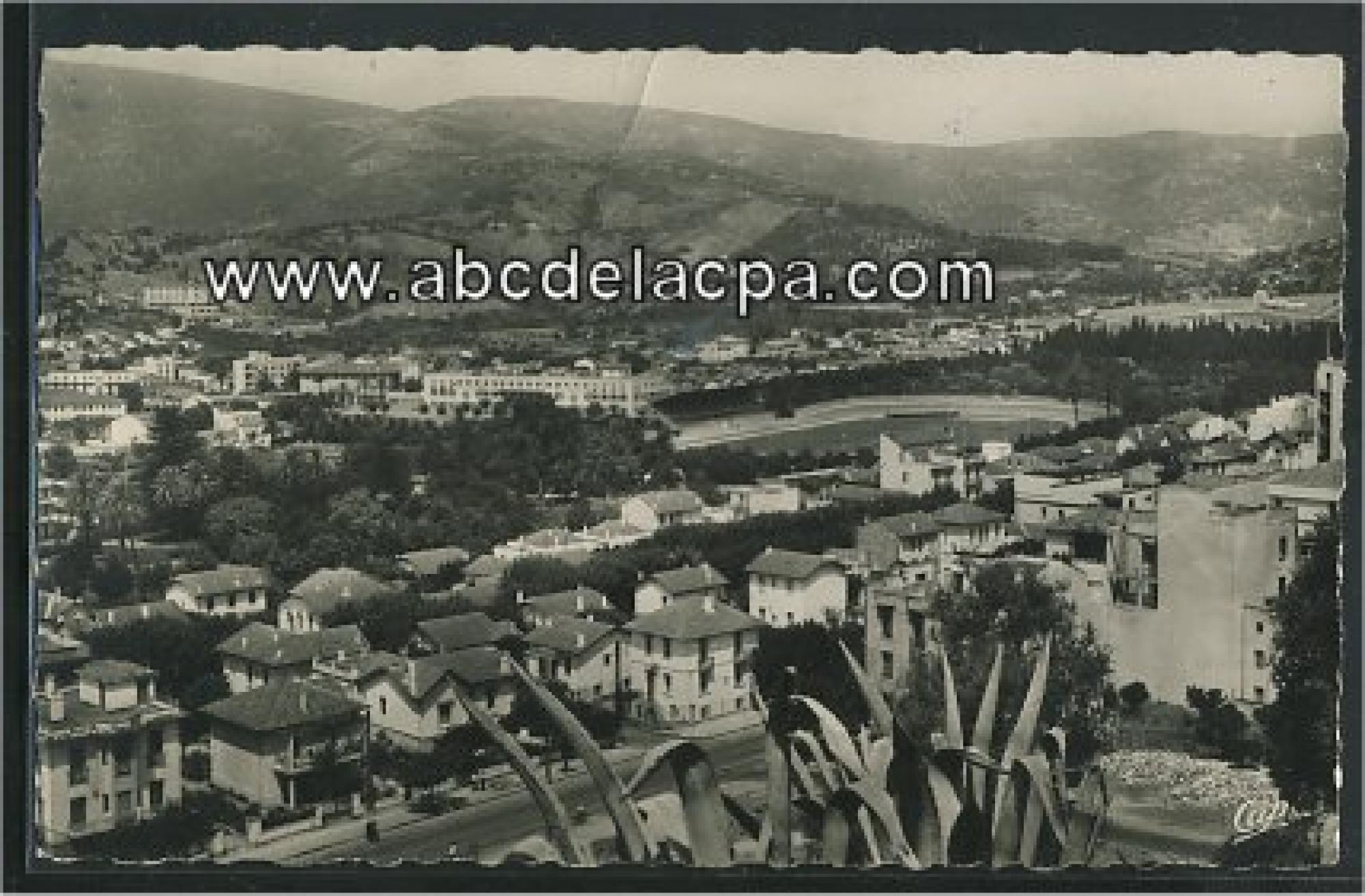 Bône -      Vues générales  - vue générale vers le stade