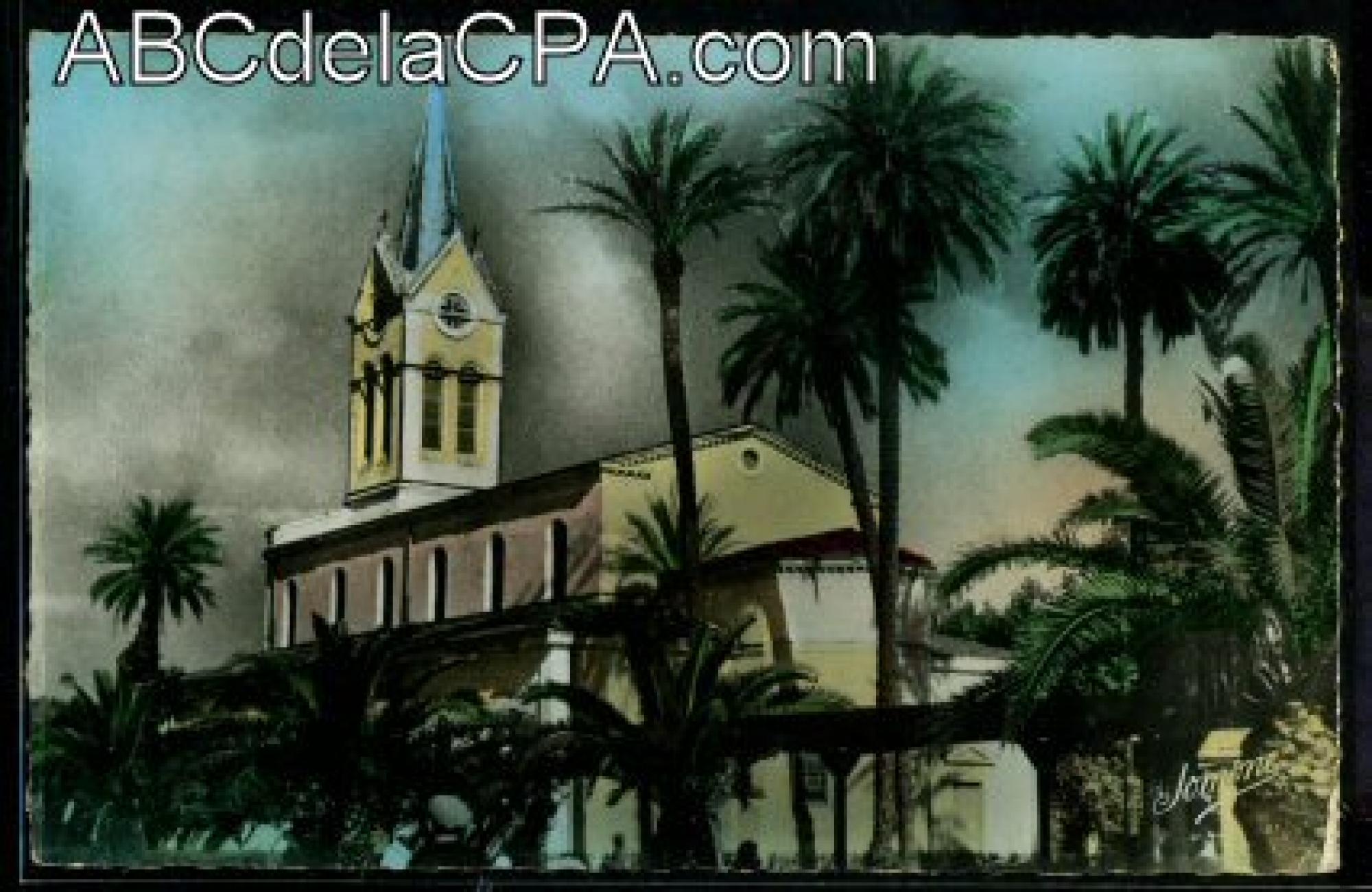 Boufarik  - l'eglise et la station d'autobus