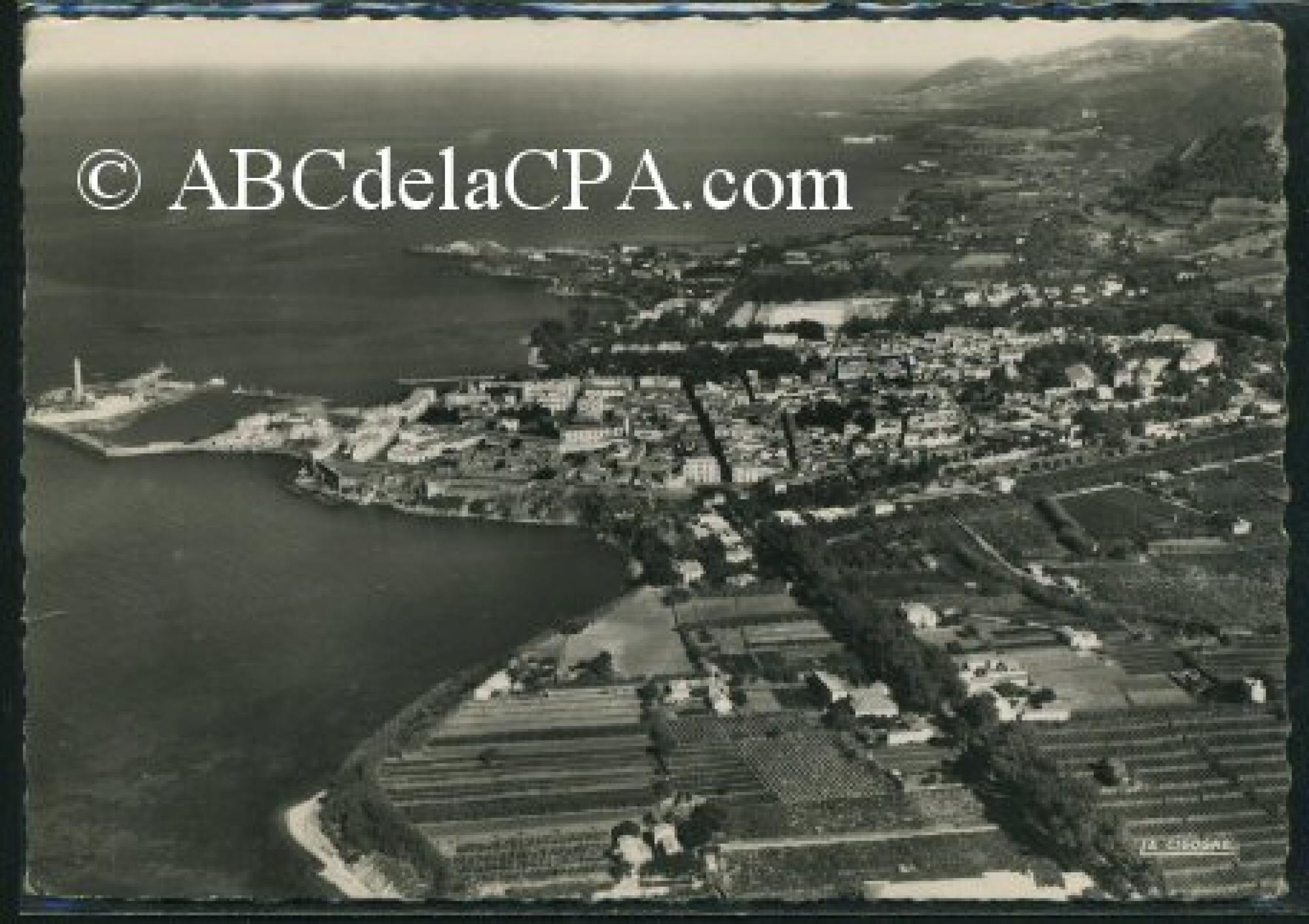 Cherchell  - vue générale et les bains militaires