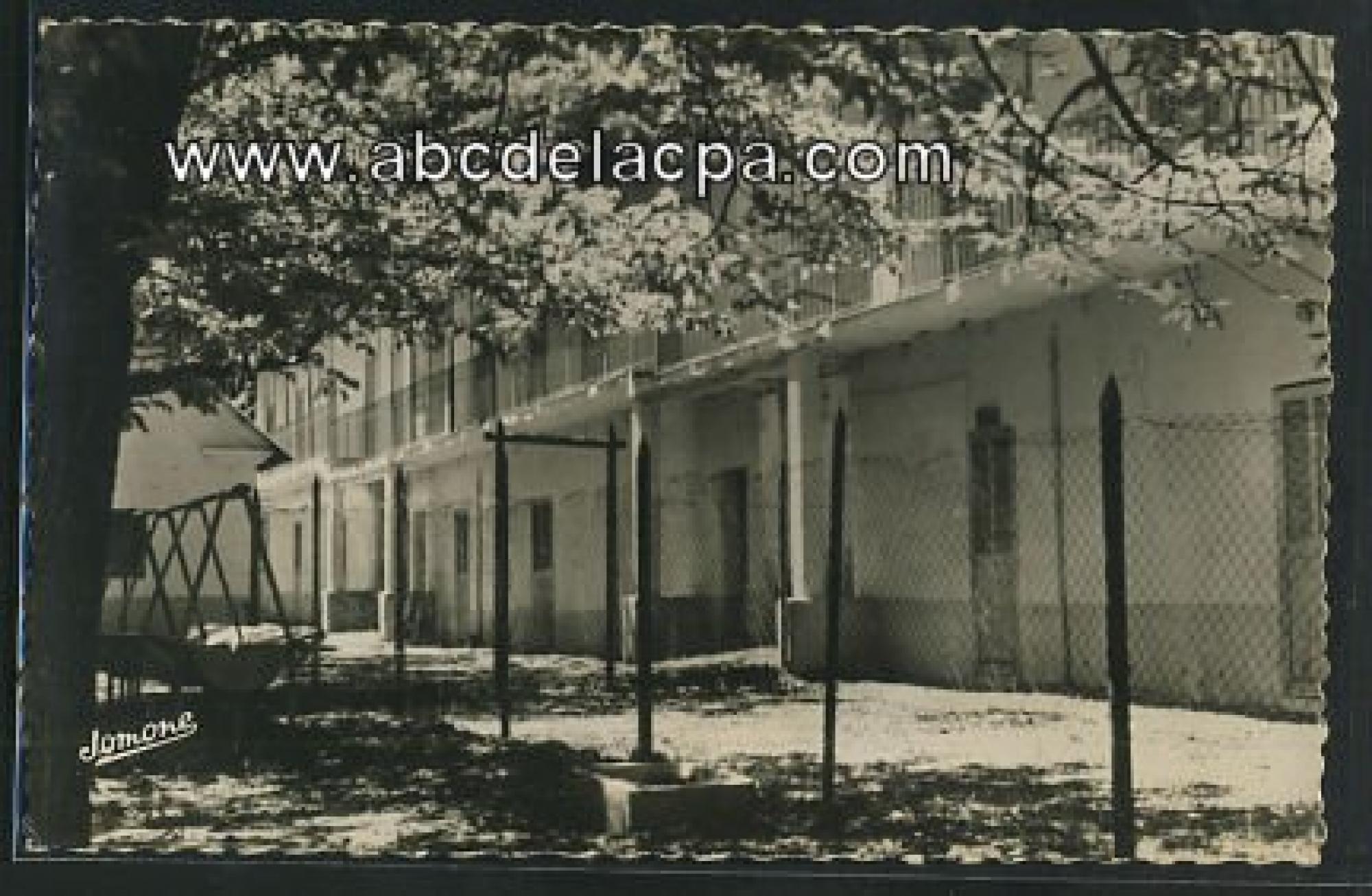 Chréa (La)  - les glacières - pavillon des garçons