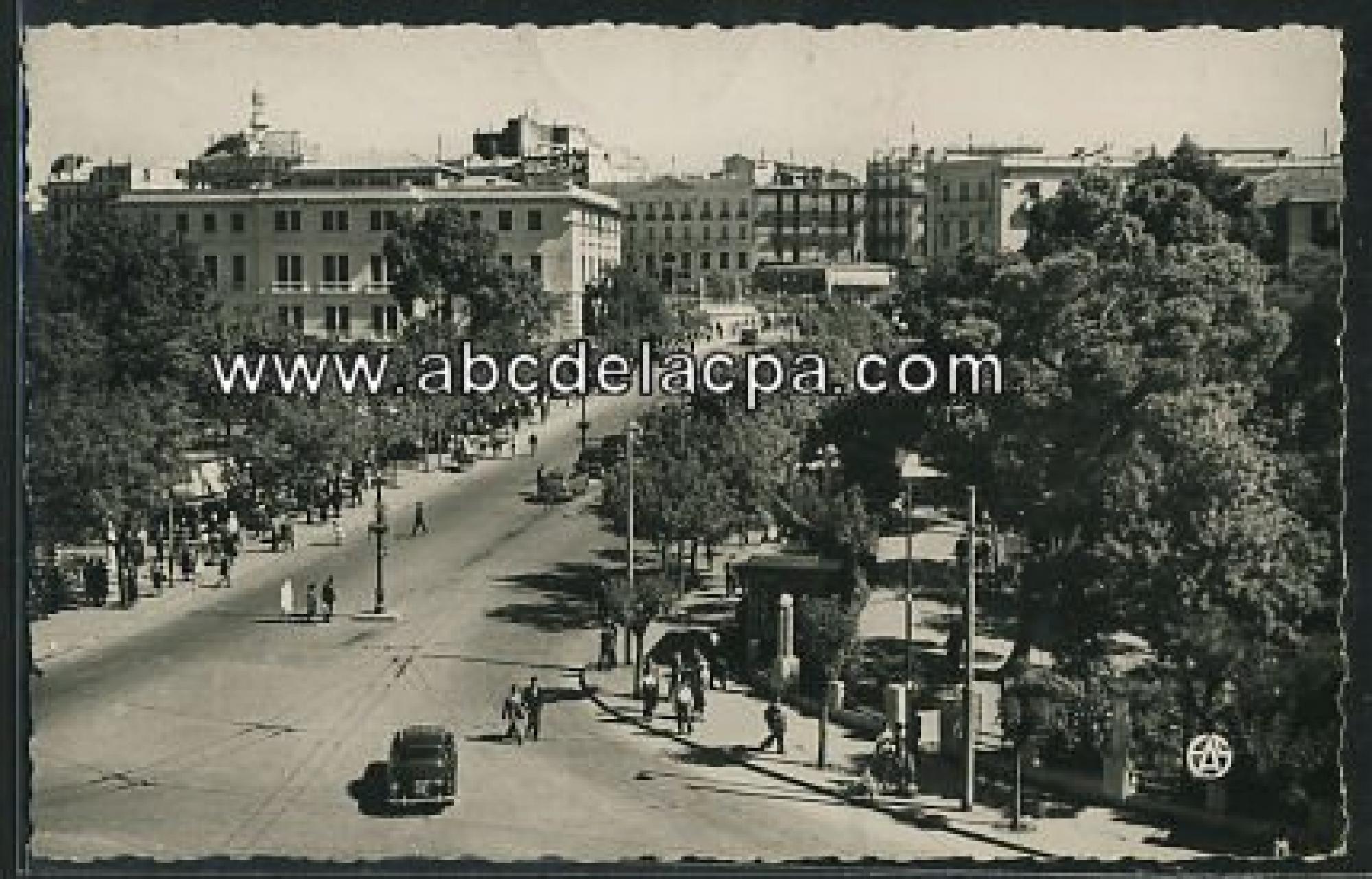 Constantine -      Rues  - l'avenue liagre et les squares
