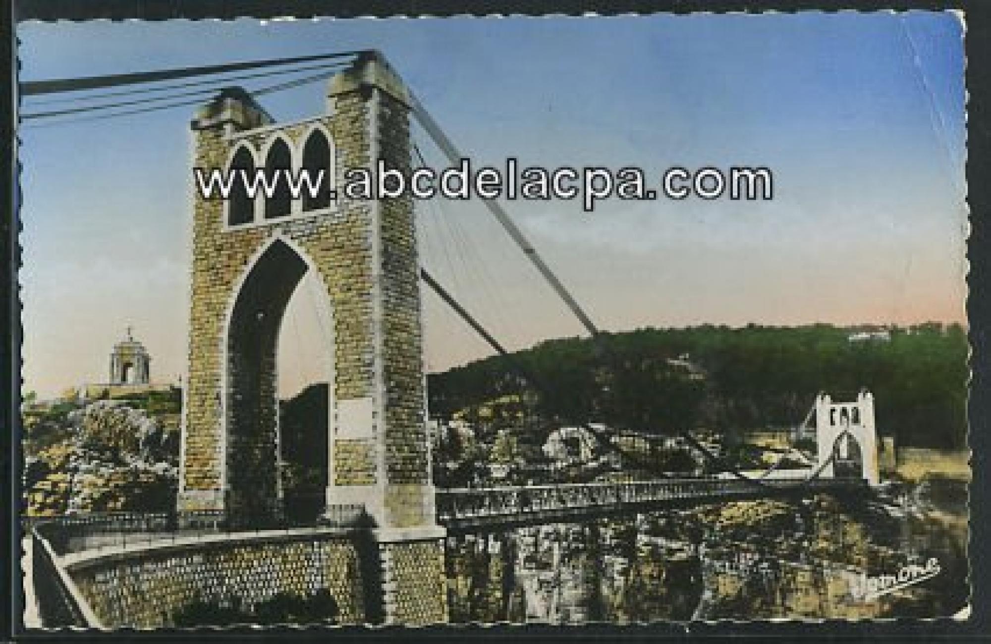 Constantine -      Ponts, passerelles, gorges  - pont suspendu de sidi m'cid - le monument aux morts
