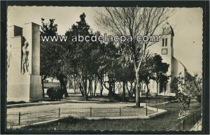 Djelfa  - monument aux morts et l'eglise