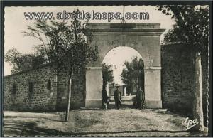 Dra el Mizan  - porte d'alger et caserne fouchard