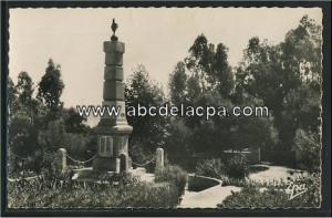 Dra el Mizan  - jardin public et monument aux morts
