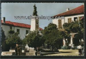 Médéa  - monument aux morts