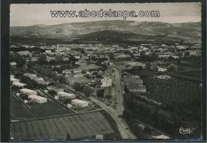 Mohammadia   (Perregaux)  - vue aérienne générale sur la ville et route nationale alger-oran