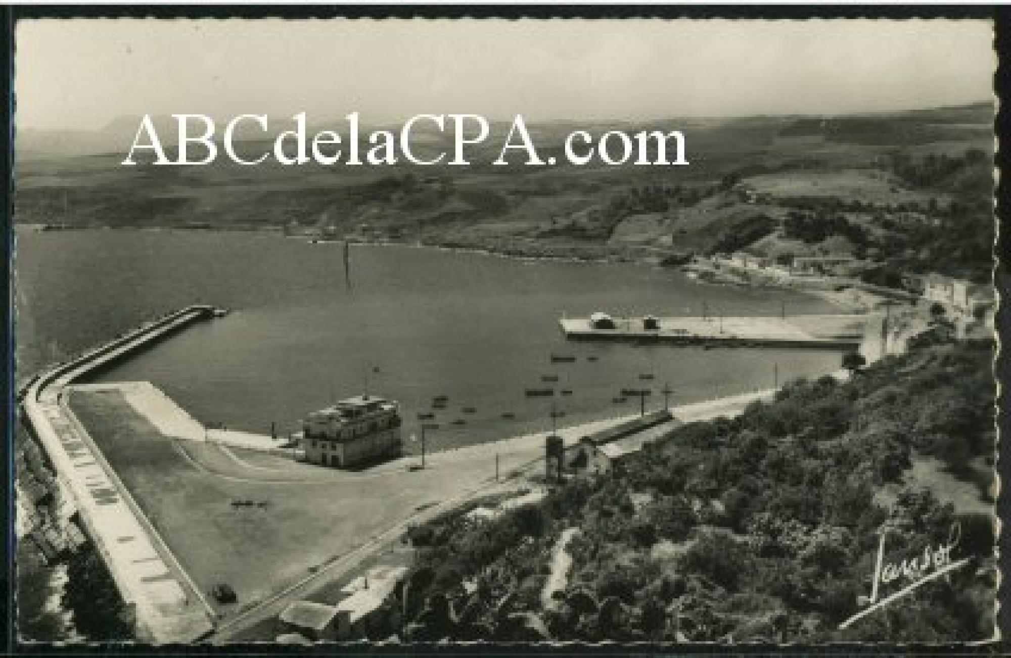 Dellys  - vue d'ensemble du port et des salines