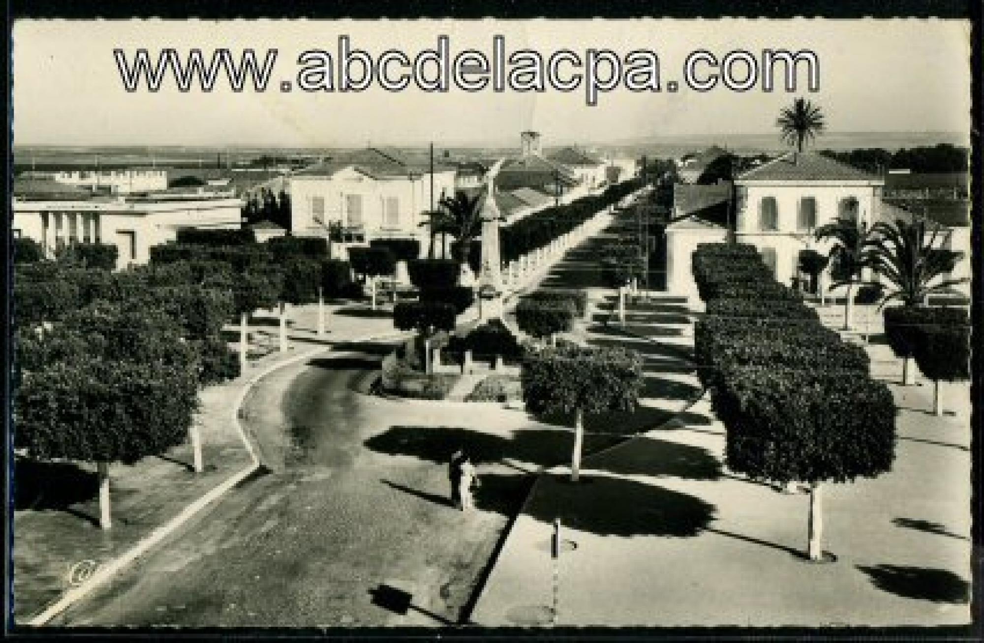 Gdyel (Saint   Cloud)  - la place