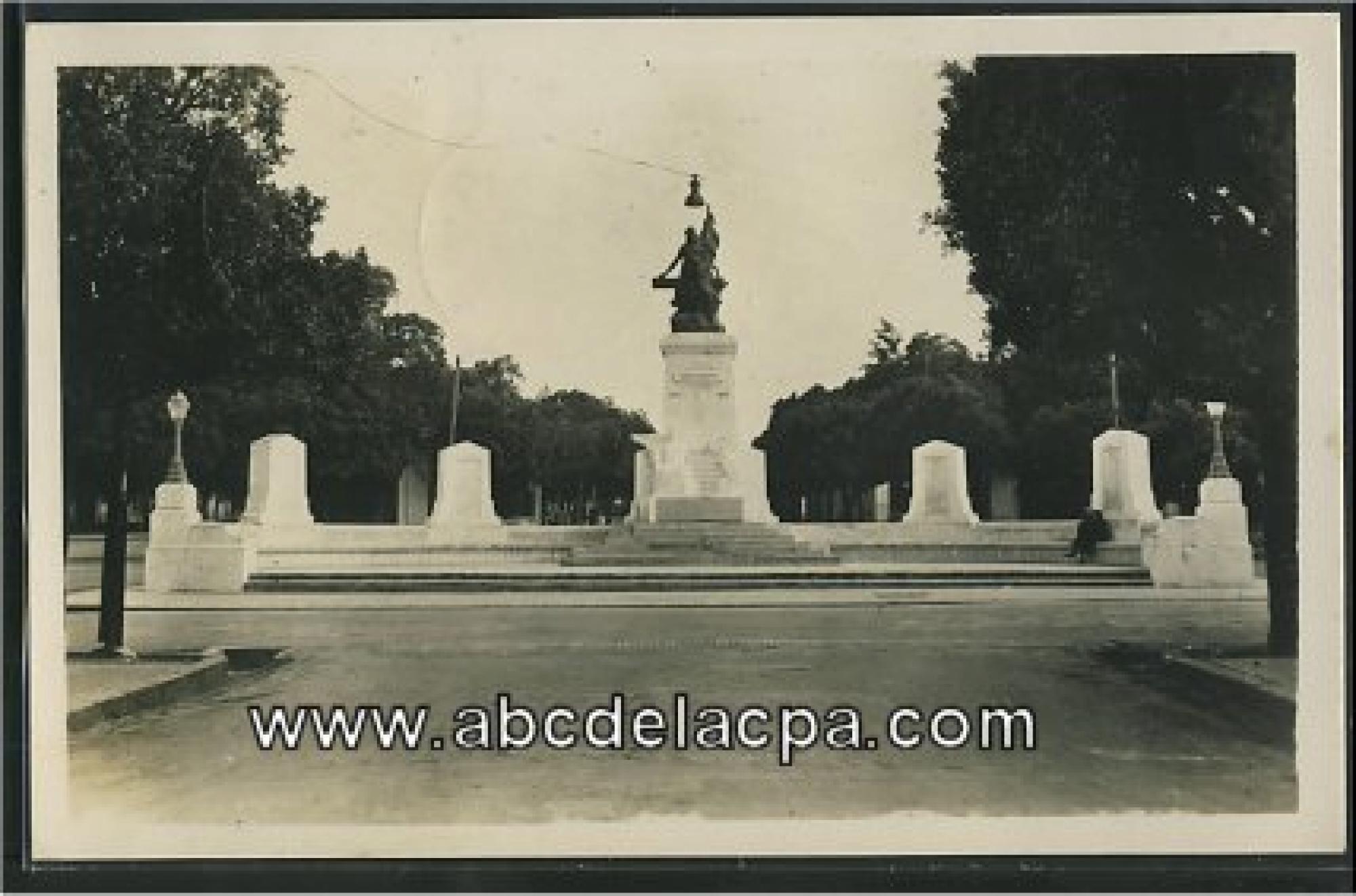 Hadjout (Marengo)  - monument aux morts