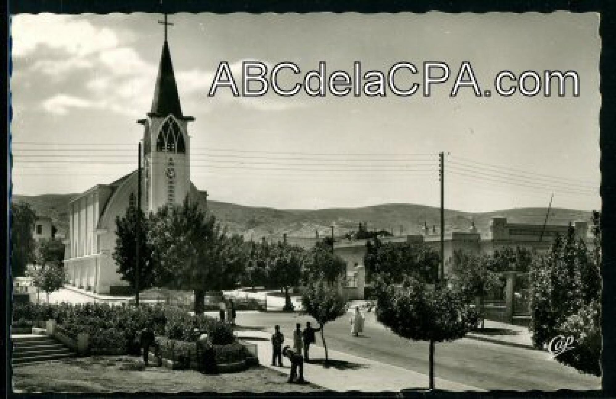 Inkermann (Oued   Rhiou)  - la place de l'eglise