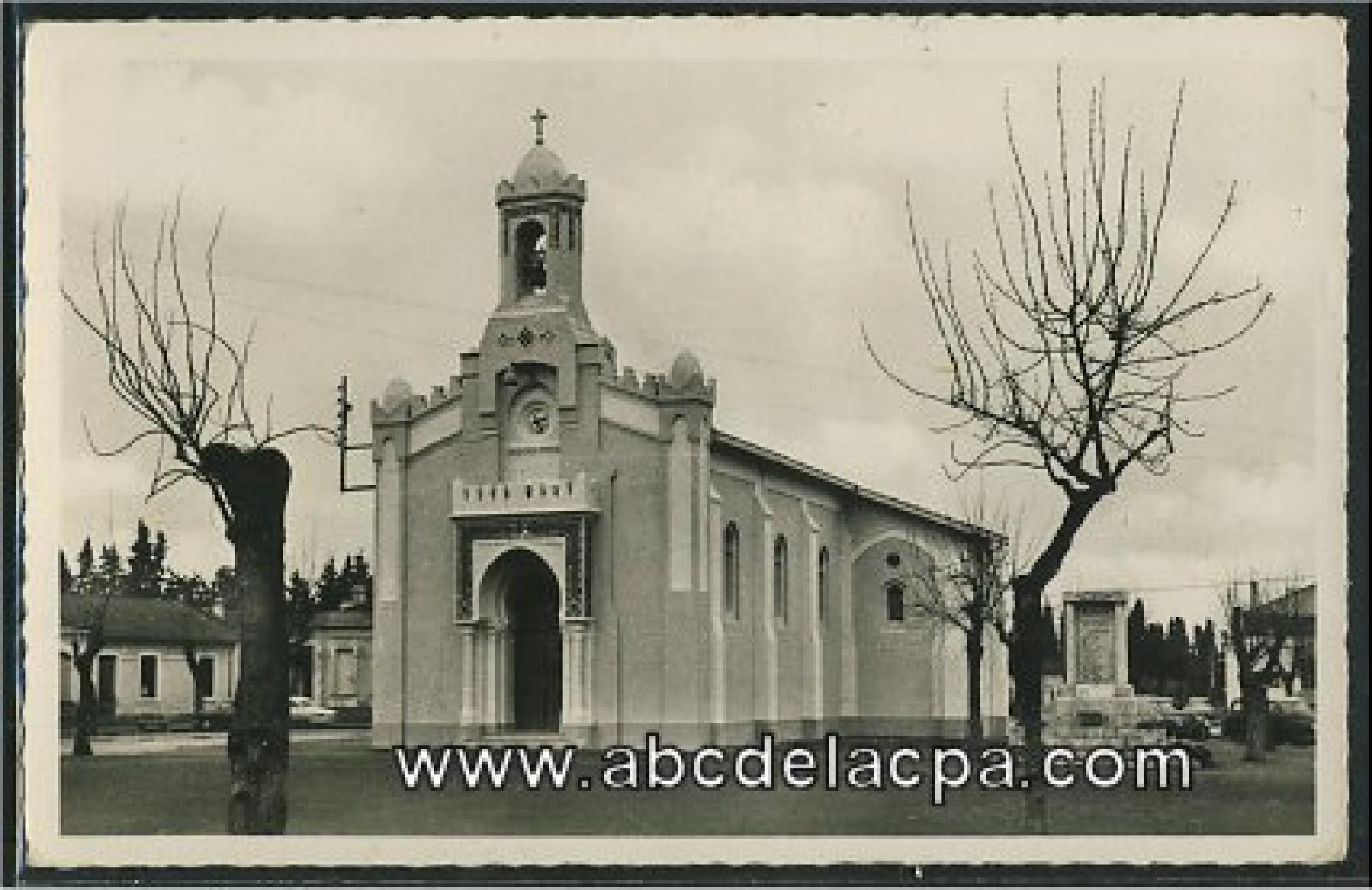 La Reghaïa  - l'eglise et le monument aux morts