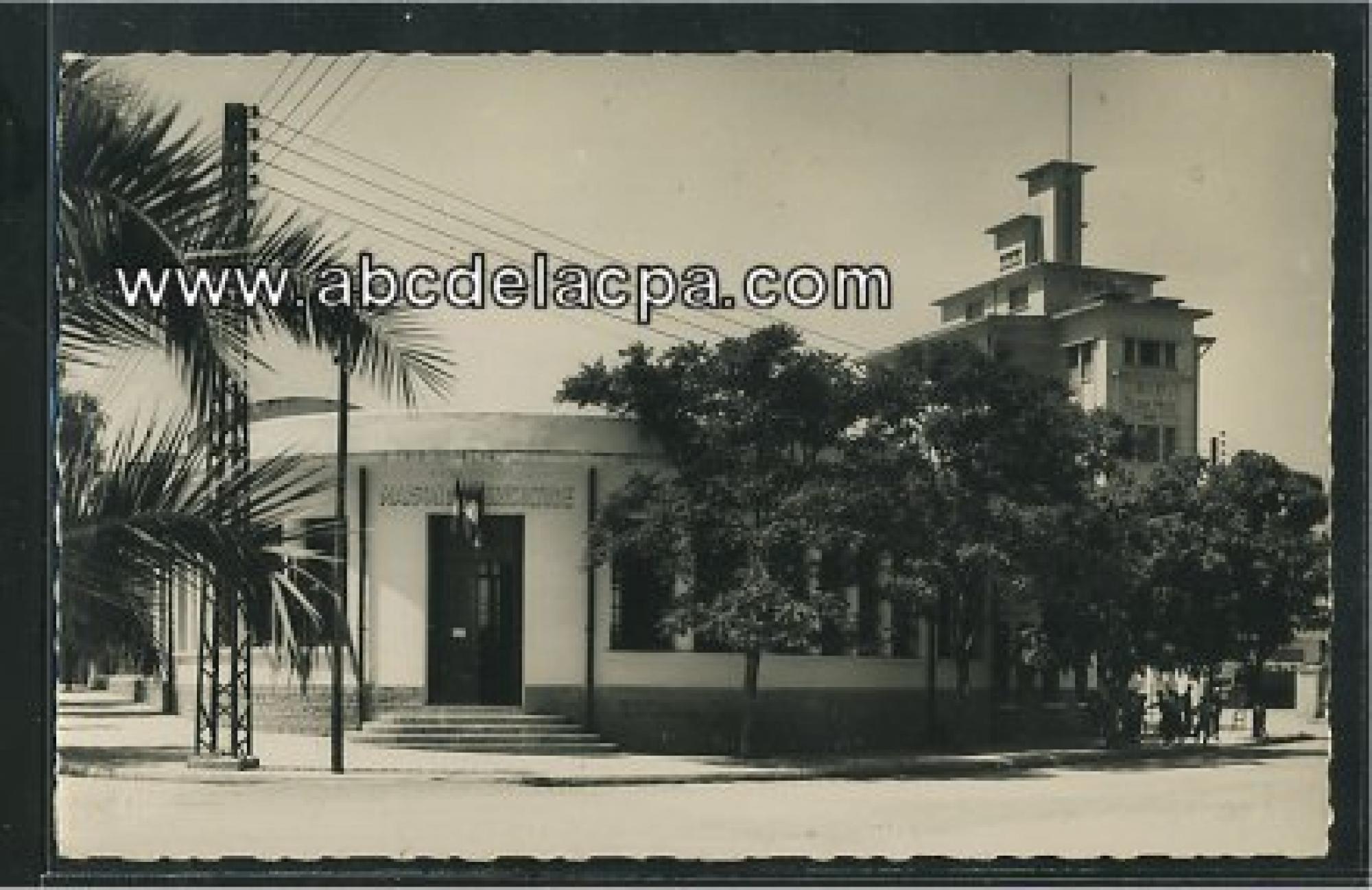 Le Telagh  - la maison de l'agriculture et les silos - casanova, architecte