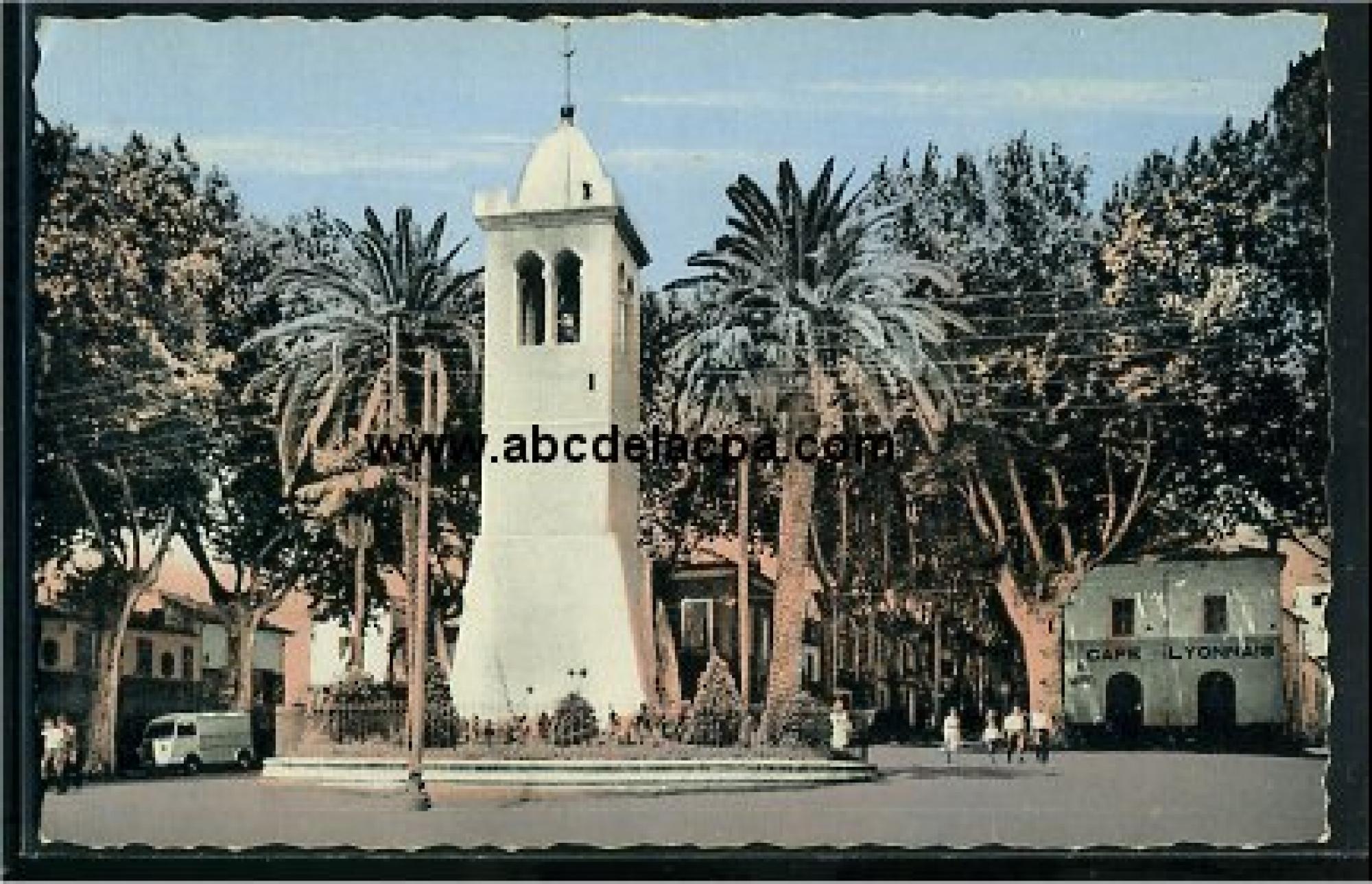 Miliana  - la place carnot vers la rue saint paul