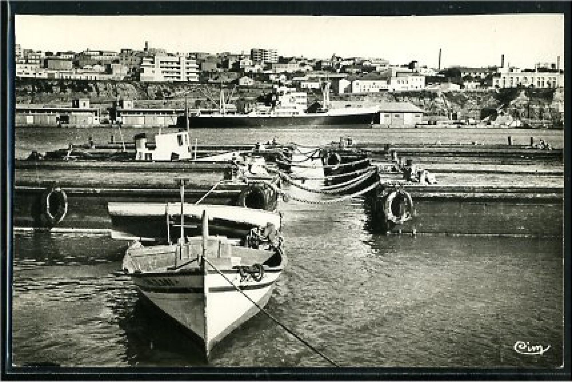Mostaganem  - vue sur le port et la ville