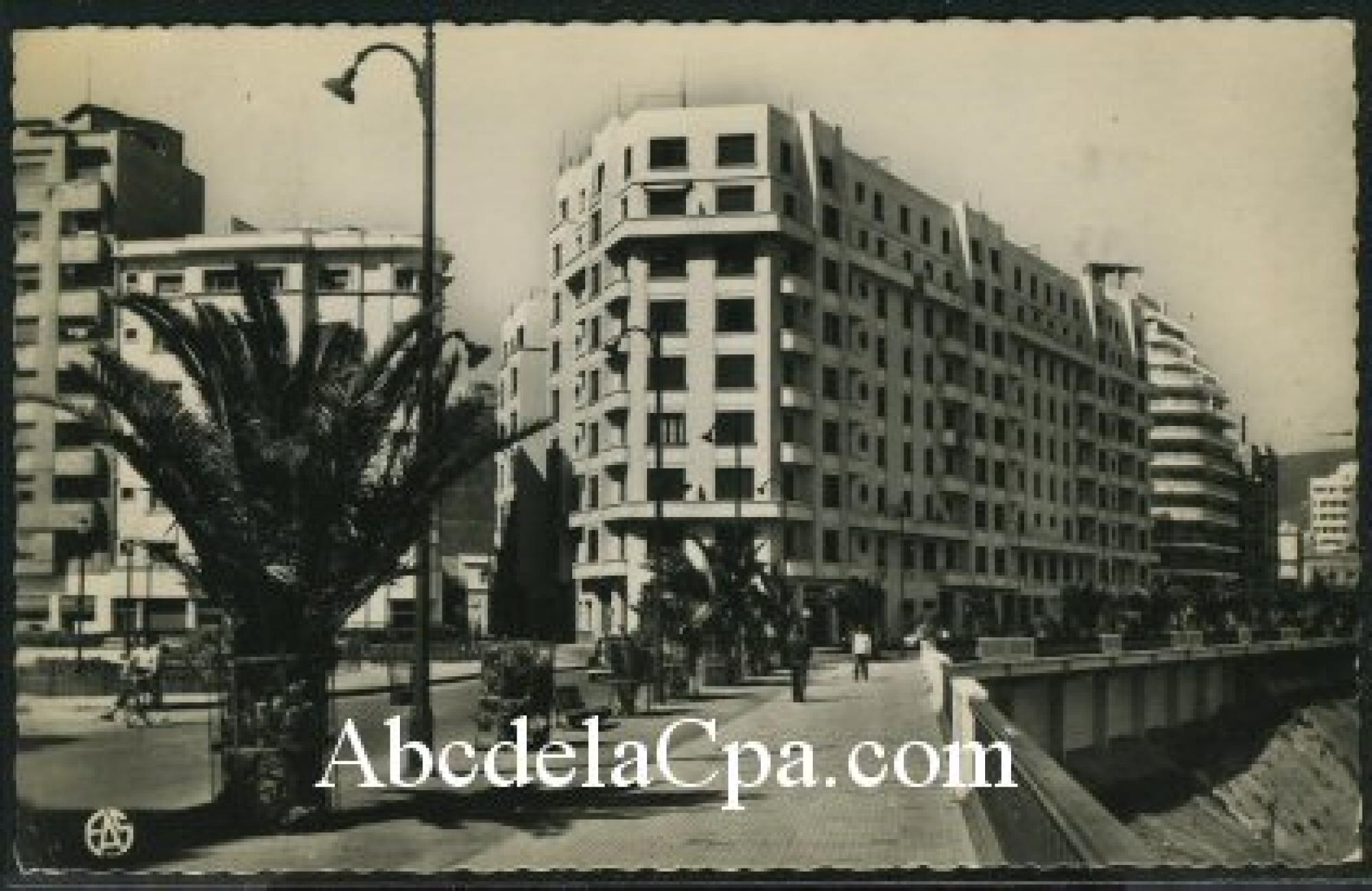 Oran - Rues  - le boulevard du front de mer