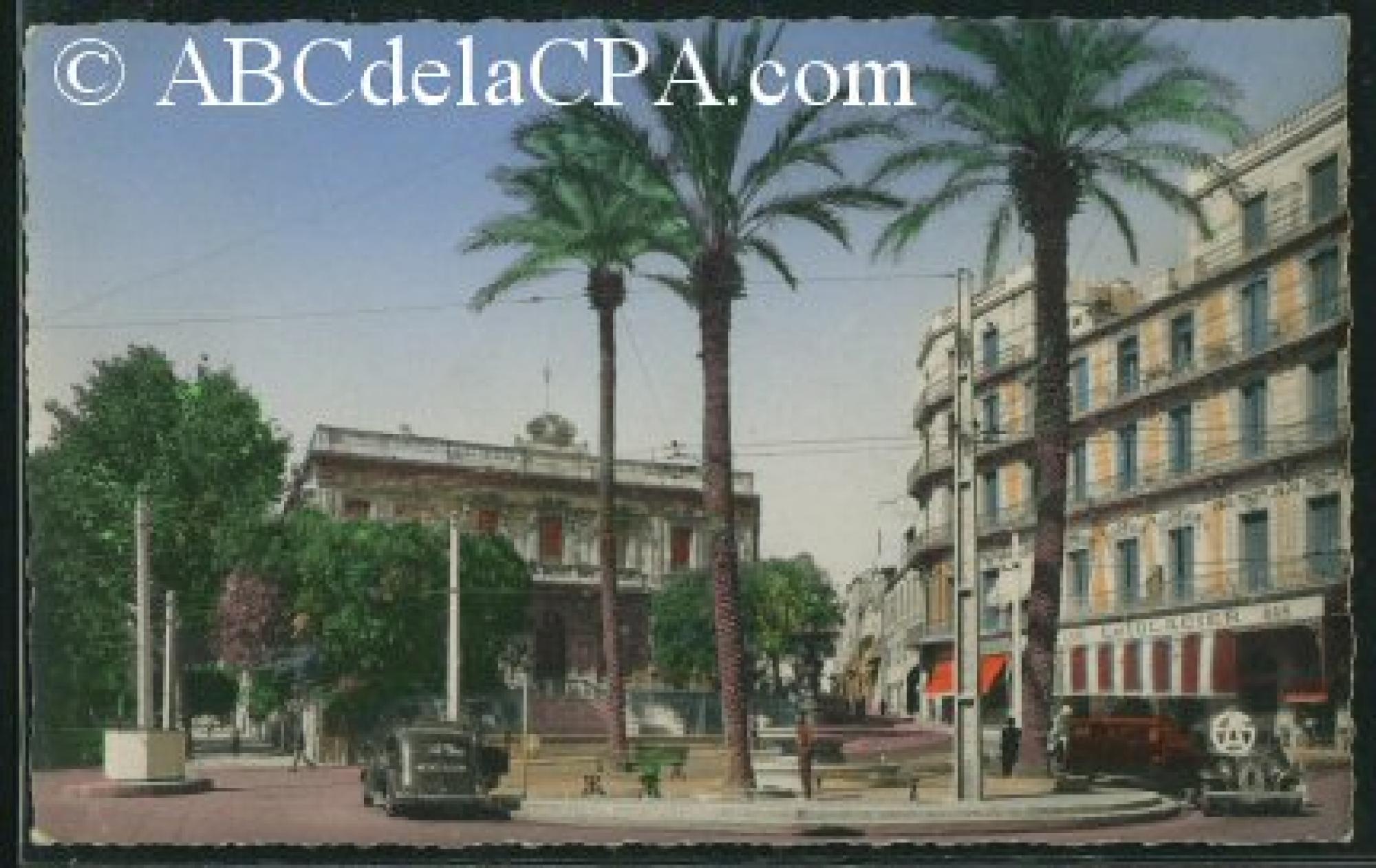 Oran - Rues  - la place kléber et la préfecture