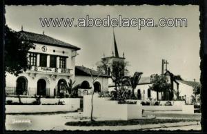 Tipaza  - la mairie et l'église
