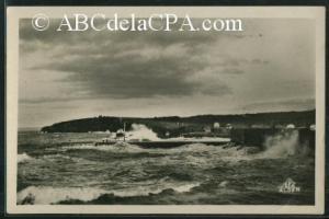 Tipaza  - aspect de la mer en furie