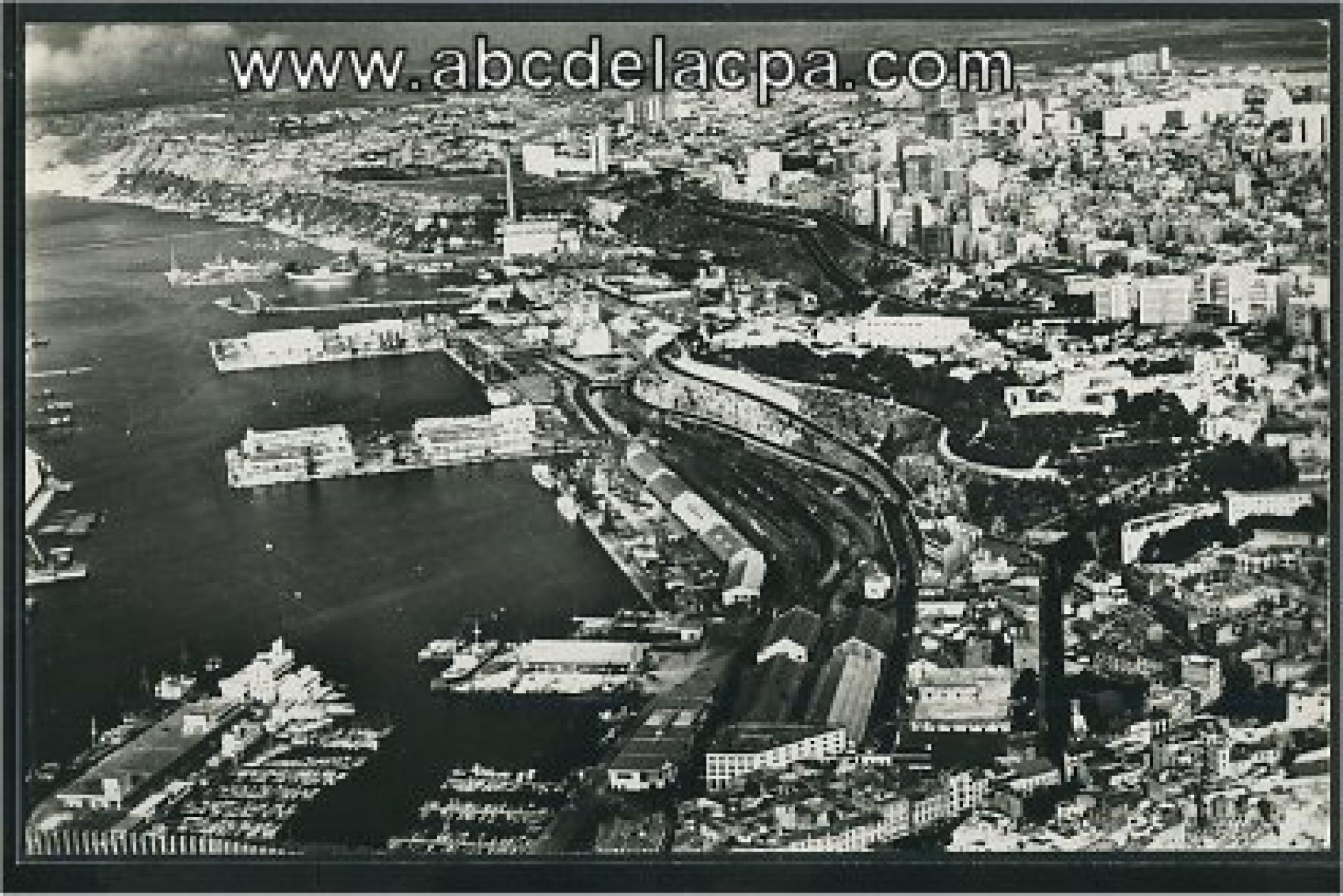 Oran - Vue      générale  - le port vu de santa cruz