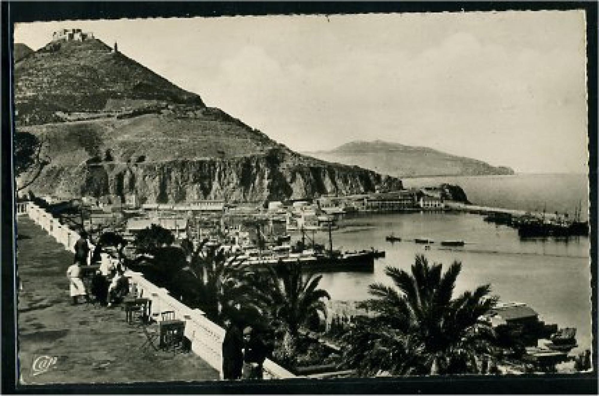 Oran - Le port  - promenade de l'etang